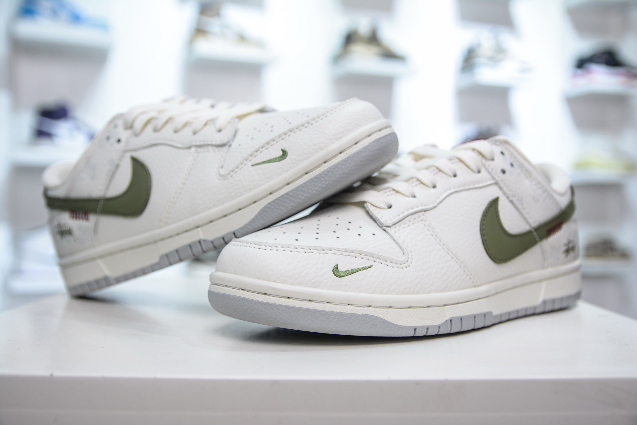 260 Nike SB Dunk Low x Stussy 斯图西联名-白绿 XY2026-156