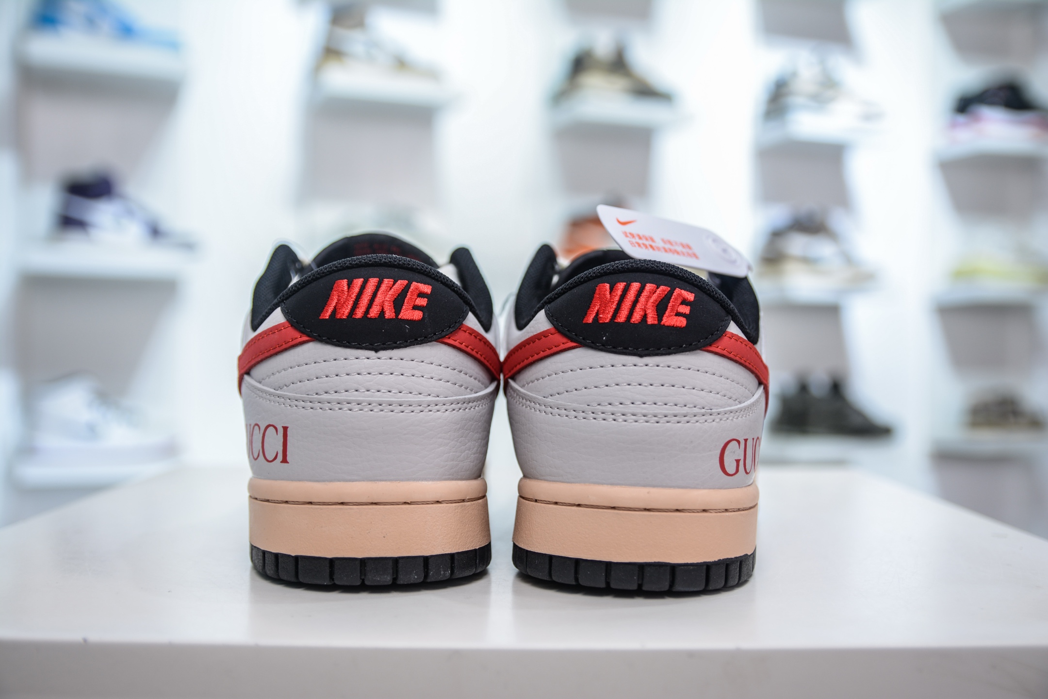 260 Gucci x Nike Dunk SB Low 古驰联名-黑白红 低帮休闲运动板鞋 XD1588-206