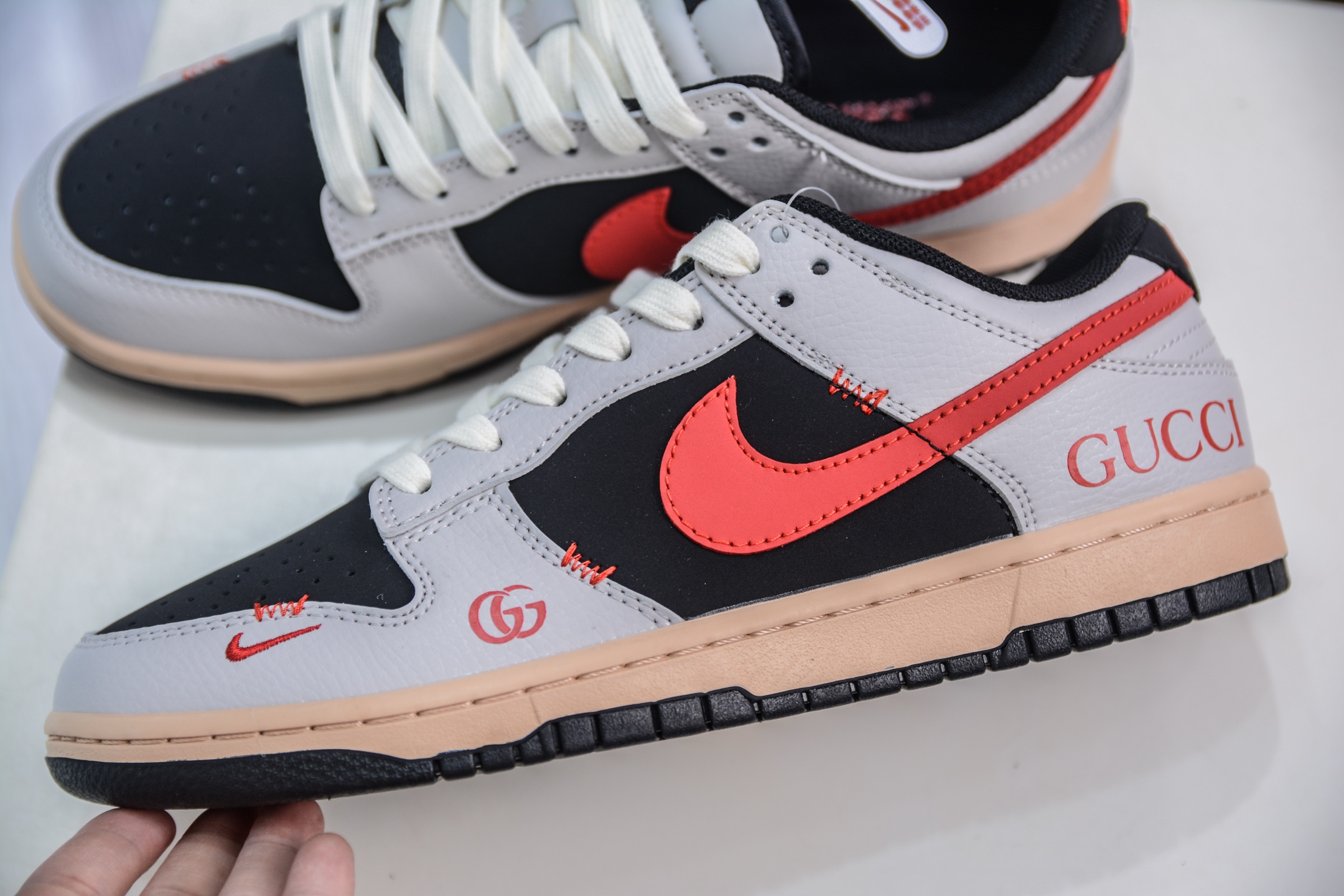260 Gucci x Nike Dunk SB Low 古驰联名-黑白红 低帮休闲运动板鞋 XD1588-206