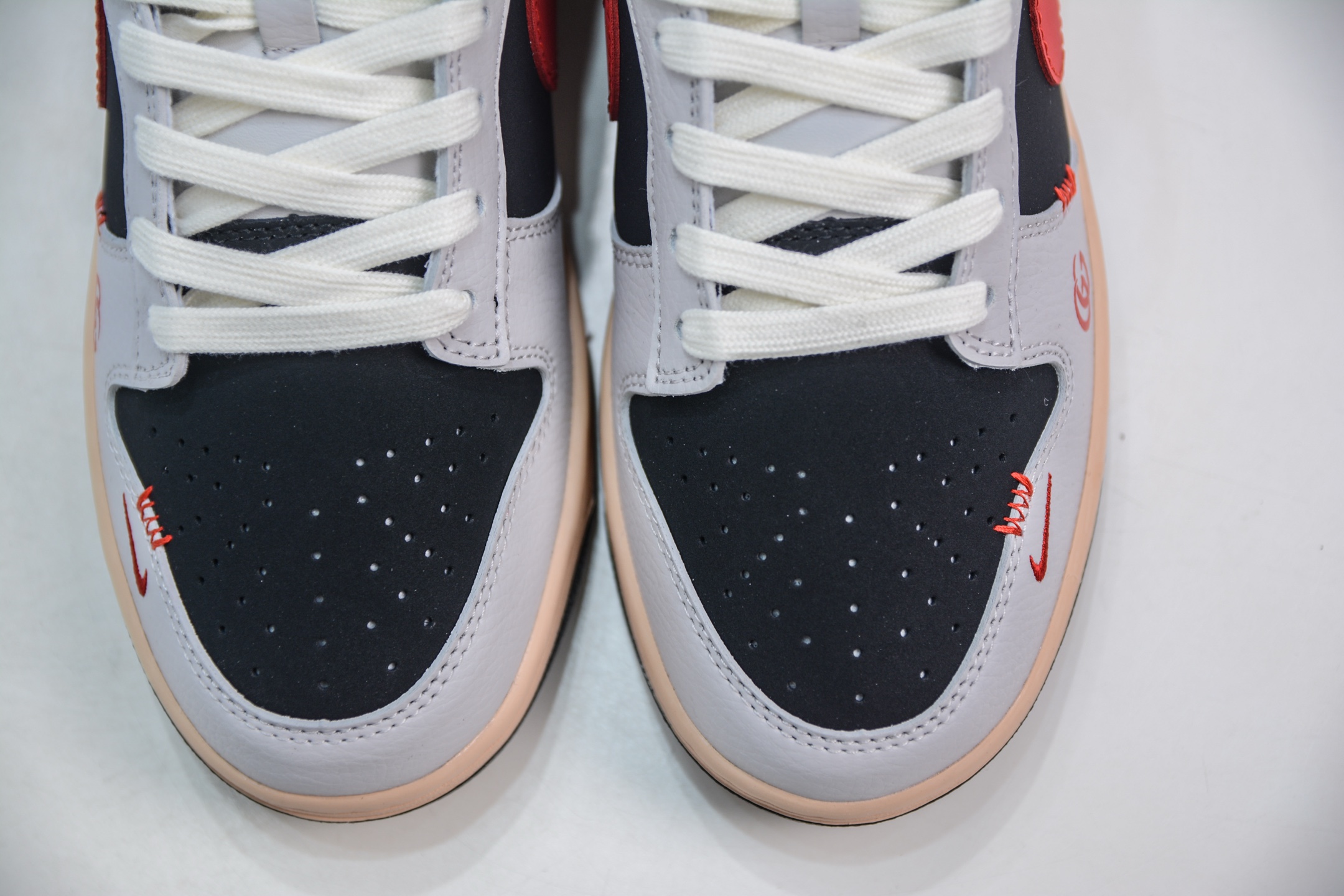 260 Gucci x Nike Dunk SB Low 古驰联名-黑白红 低帮休闲运动板鞋 XD1588-206