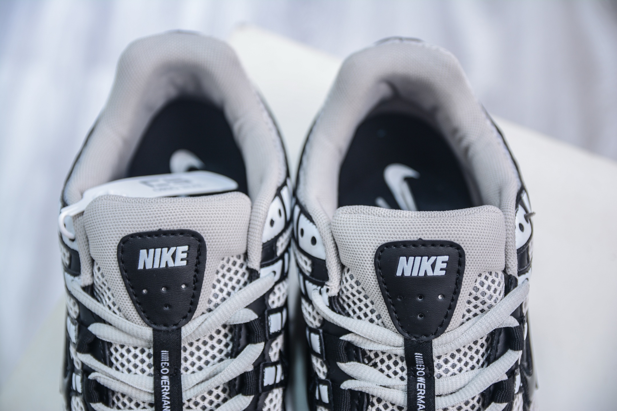 200 Nike Initiator Running 耐克INS 超火复古老爹跑鞋 HJ3488-002