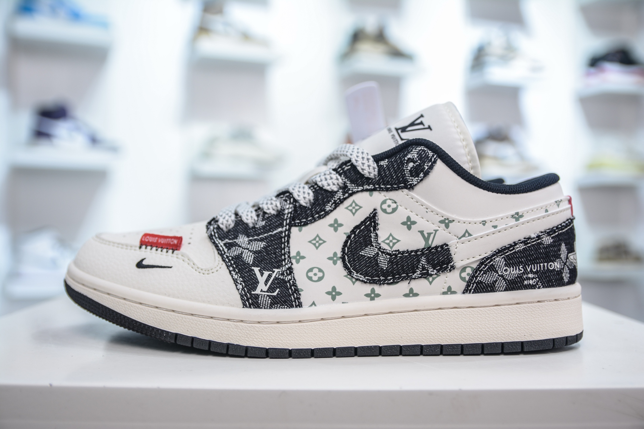 270 Air Jordan AJ1 Low X LV 低帮联名-白黑牛仔断勾 YX5066-332