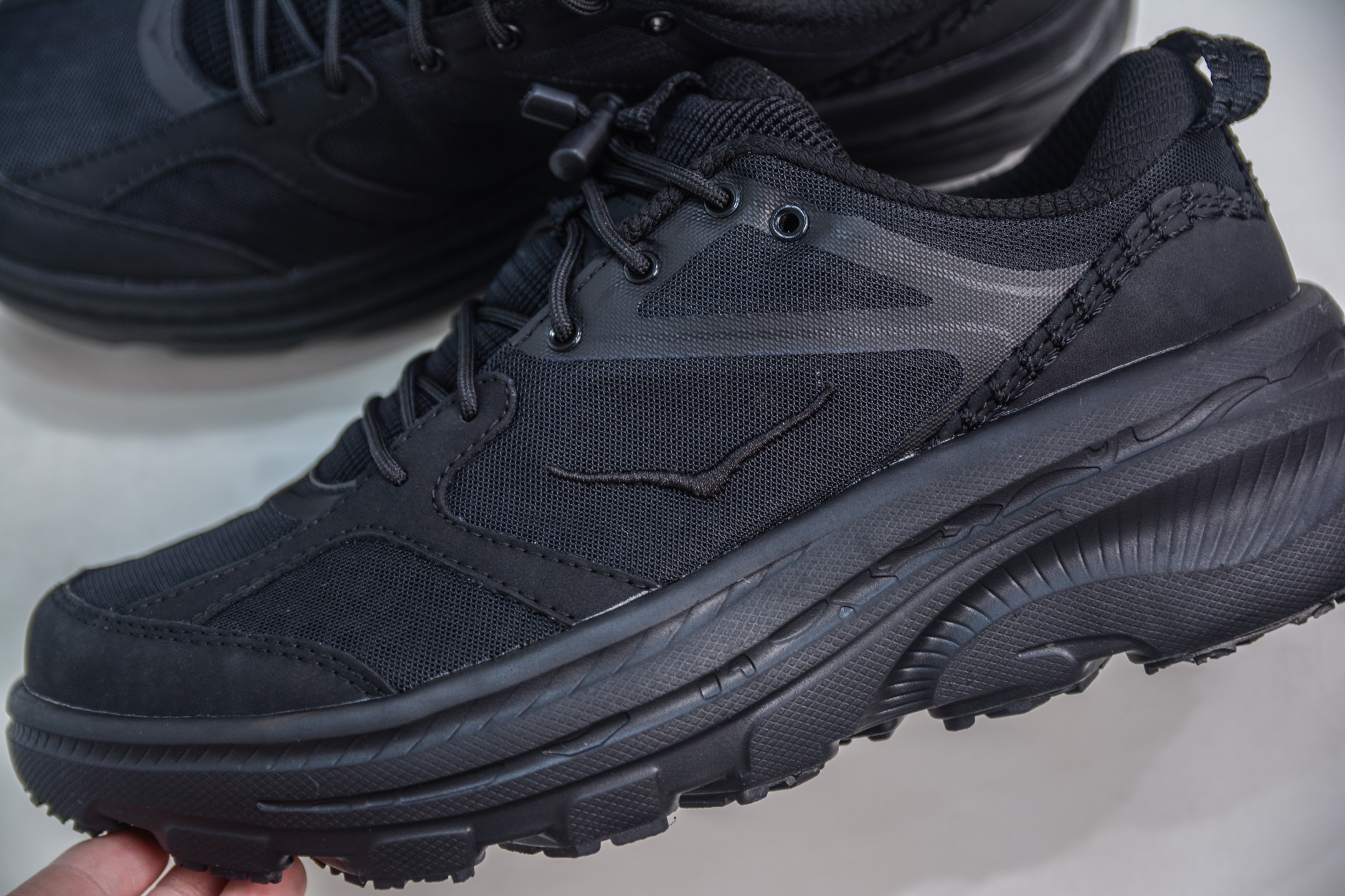 200 HOKA ONE ONE Bondi B3 LS 运动舒适低帮跑步鞋 1155351/BBNB