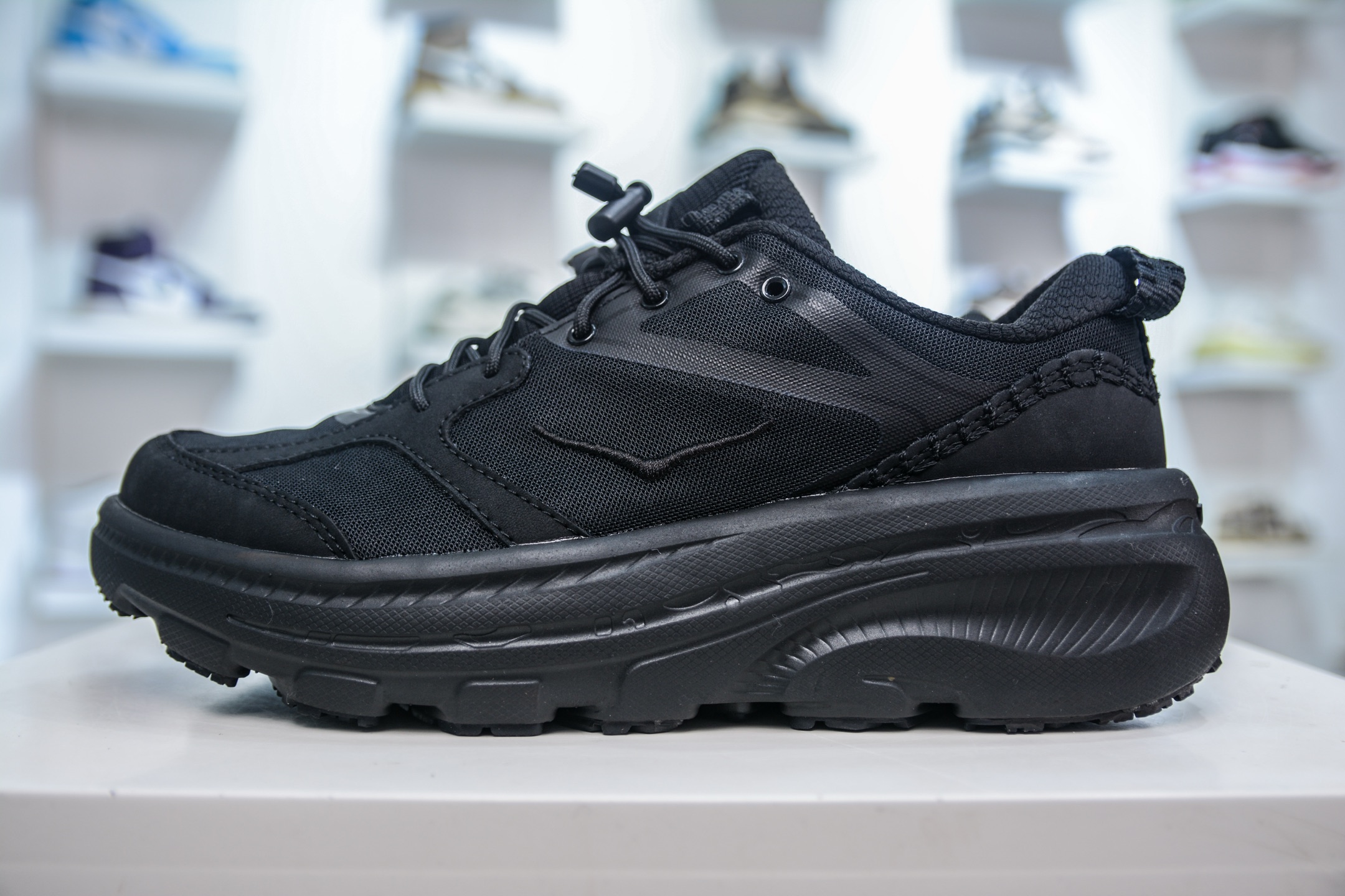 200 HOKA ONE ONE Bondi B3 LS 运动舒适低帮跑步鞋 1155351/BBNB