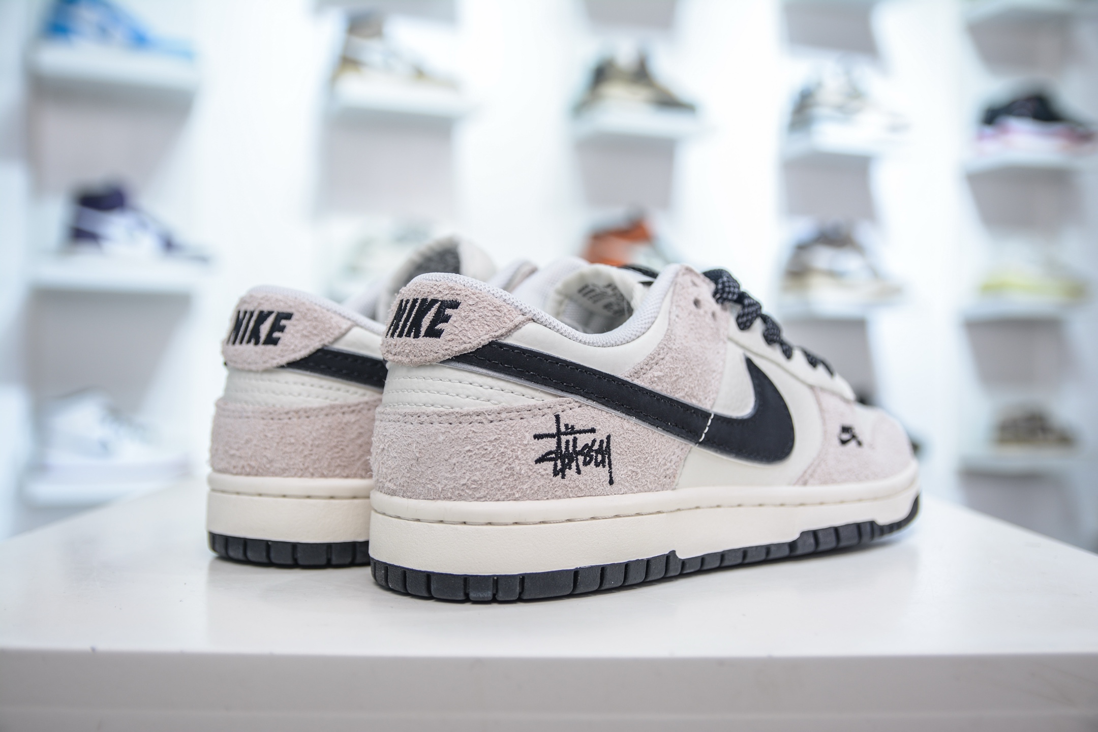 260 Nike SB Dunk Low x Stussy 斯图西联名-米白黑 FX1588-304