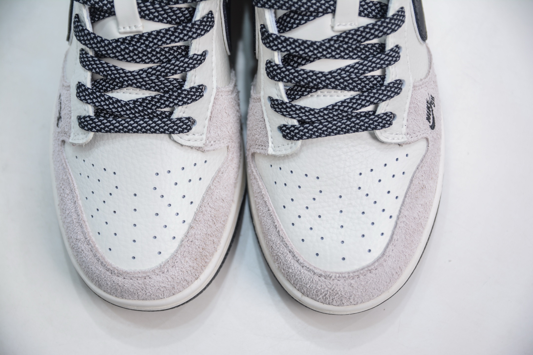 260 Nike SB Dunk Low x Stussy 斯图西联名-米白黑 FX1588-304