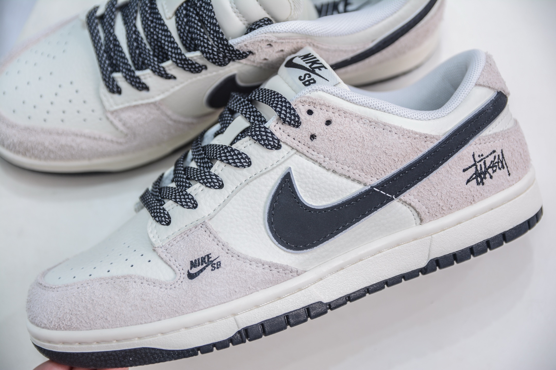 260 Nike SB Dunk Low x Stussy 斯图西联名-米白黑 FX1588-304
