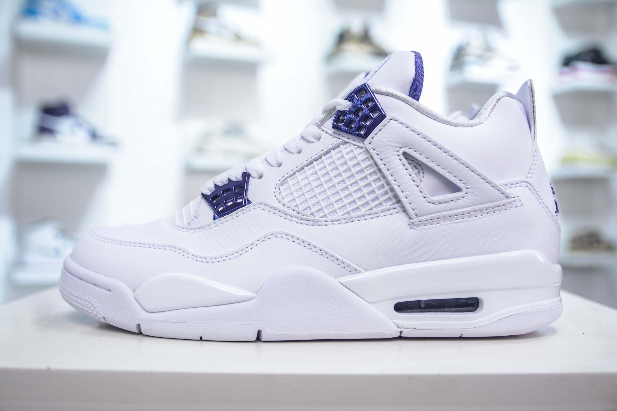  
纯原 Air Jordan AJ4 Retro 白紫 耗时多个月巨作 重金购买原楦原纸板 确保原汁原