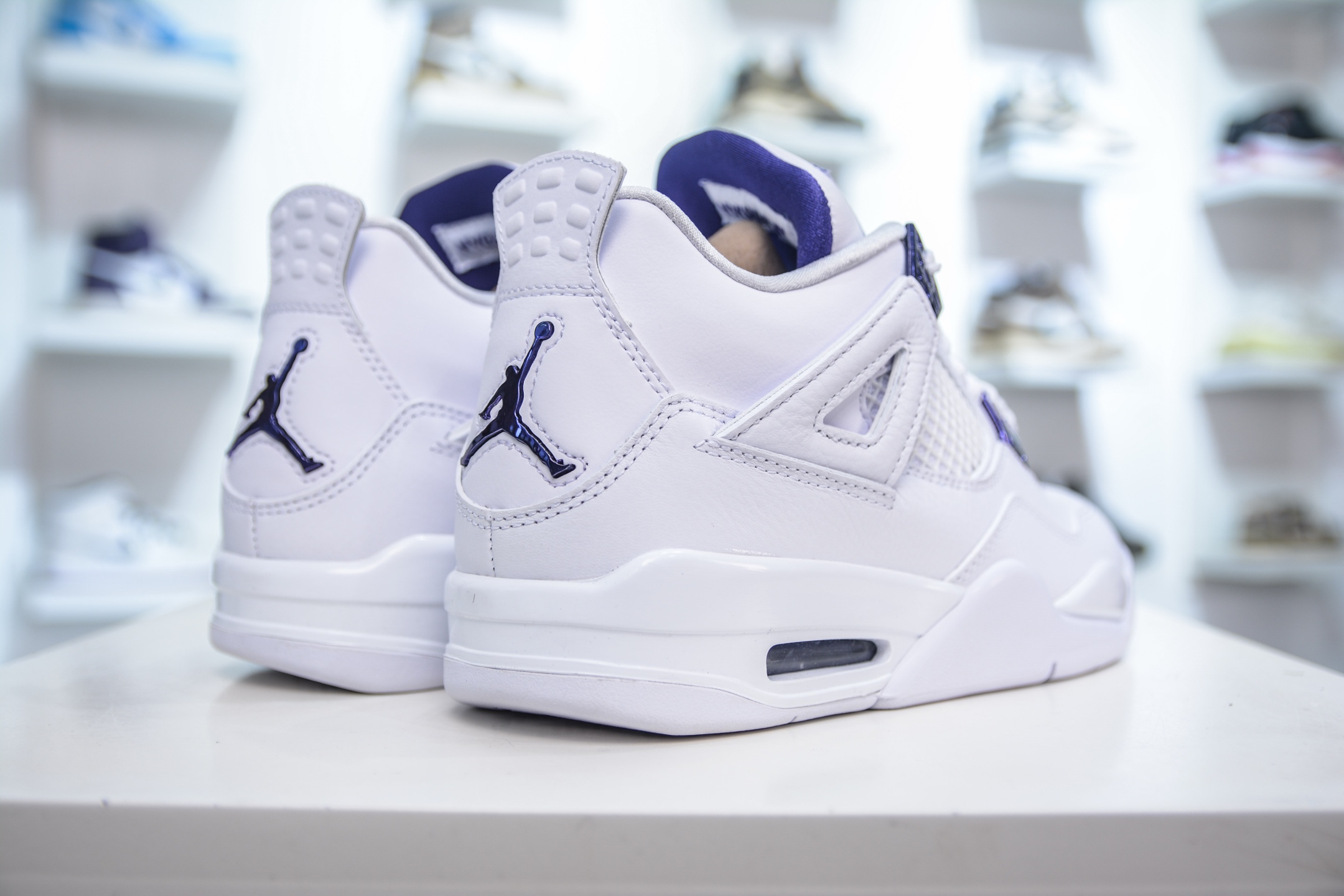  
纯原 Air Jordan AJ4 Retro 白紫 耗时多个月巨作 重金购买原楦原纸板 确保原汁原