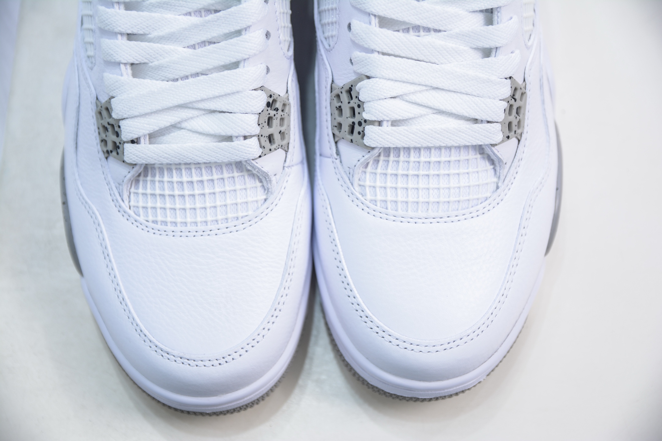 
OG纯原 Air Jordan AJ4 Retro 白灰奥利奥 耗时多个月巨作 重金购买原楦原纸板 确