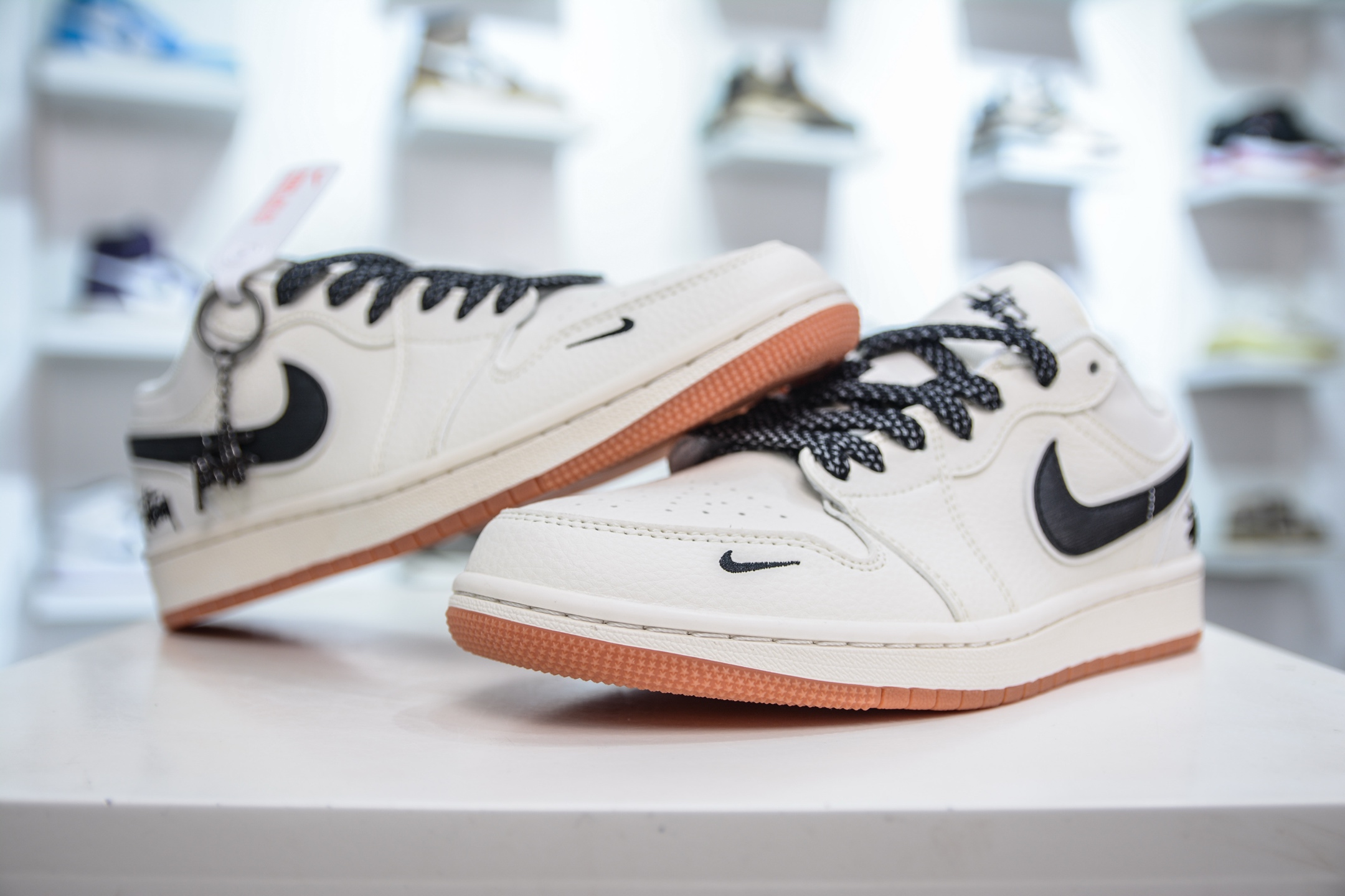 Air Jordan 1 Retro Low x Stussy Collab - Cream/Black, Premium Leather 4 i1747246614399 5060 0 3