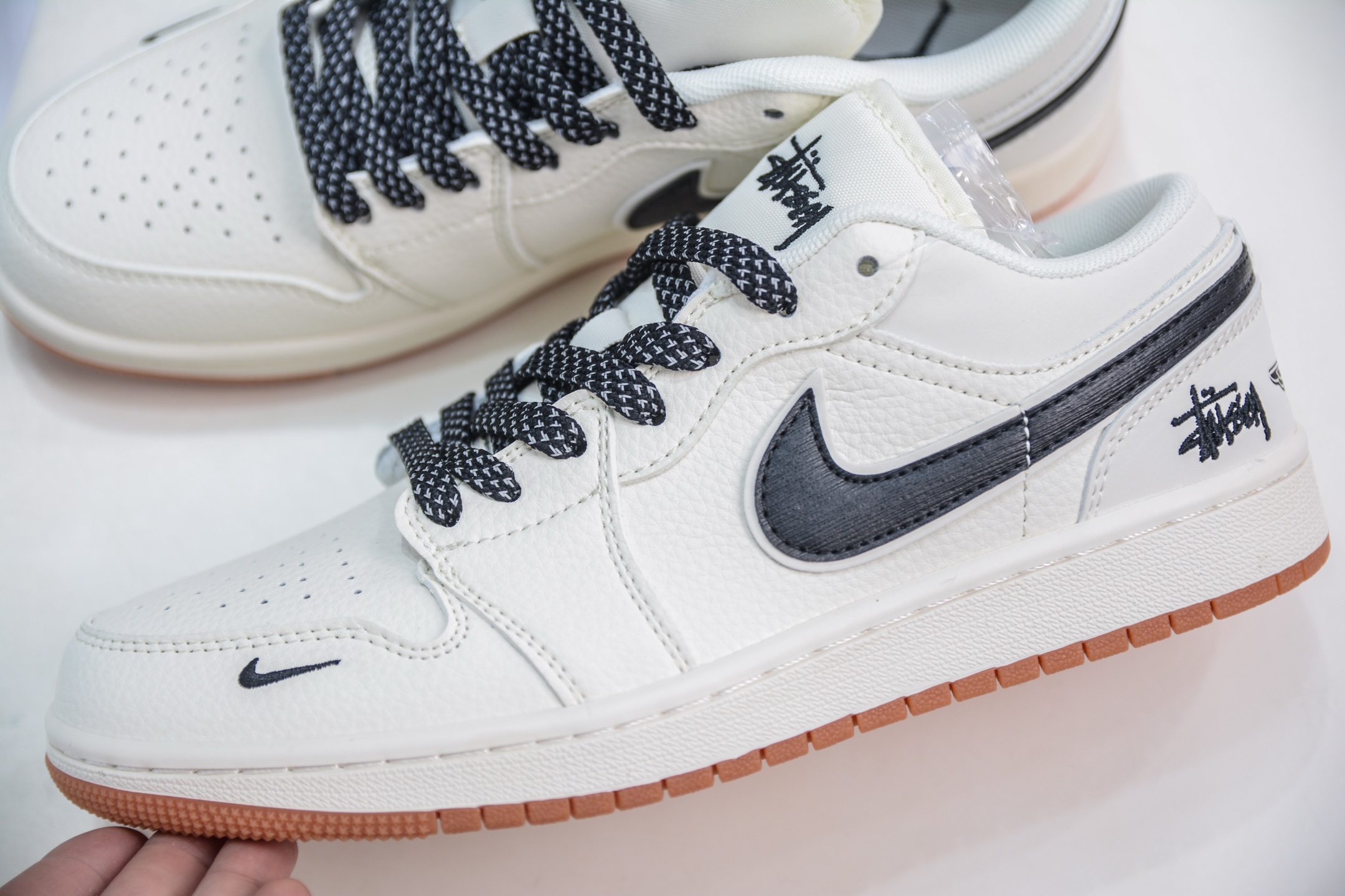 Air Jordan 1 Retro Low x Stussy Collab - Cream/Black, Premium Leather 7 i1747246614781 7647 0 6