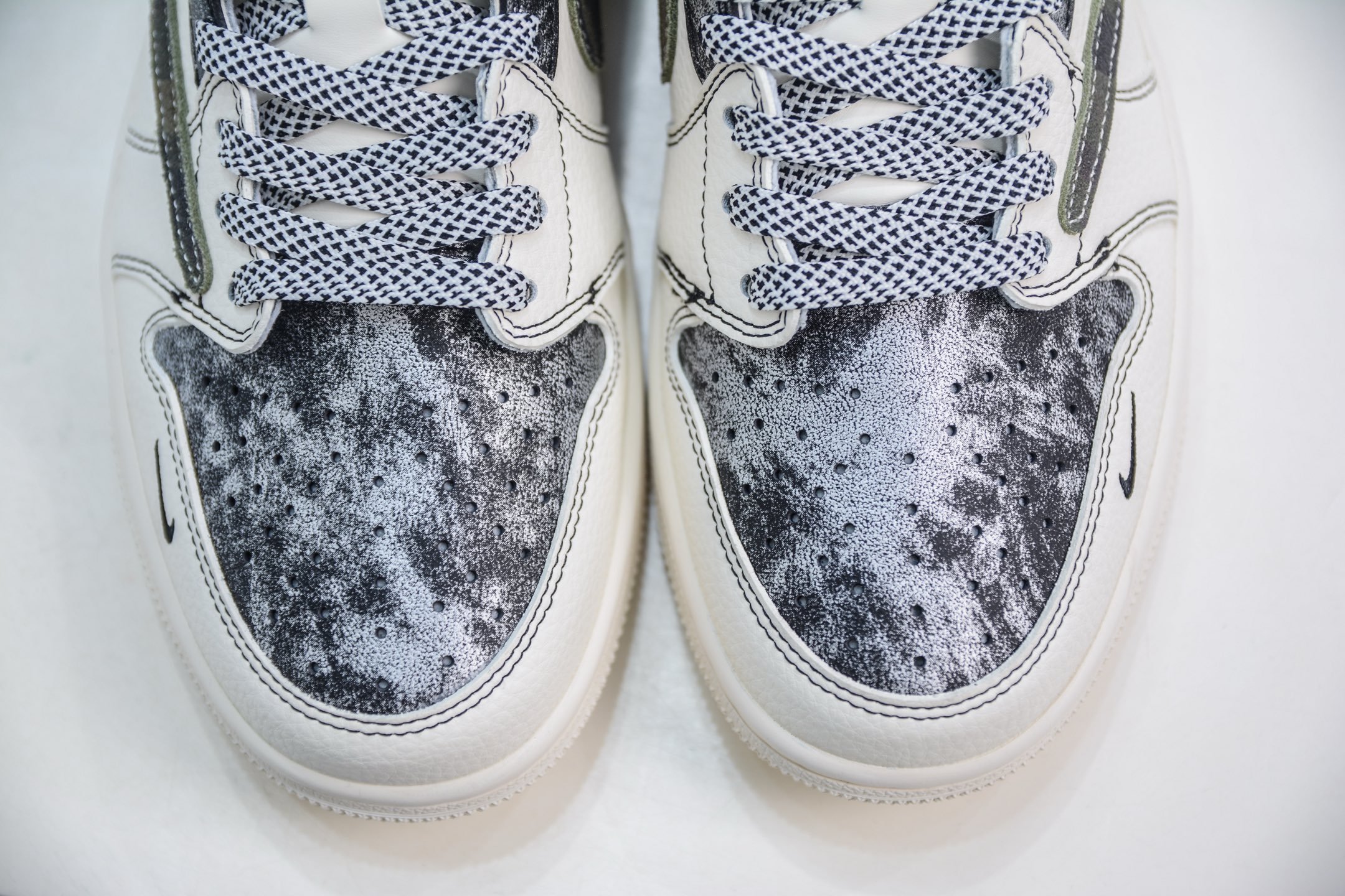 TS x Air Jordan x Stussy Air Jordan 1 Low - Camo Swoosh Custom Sneakers 9 i1747246681450 9650 0 8