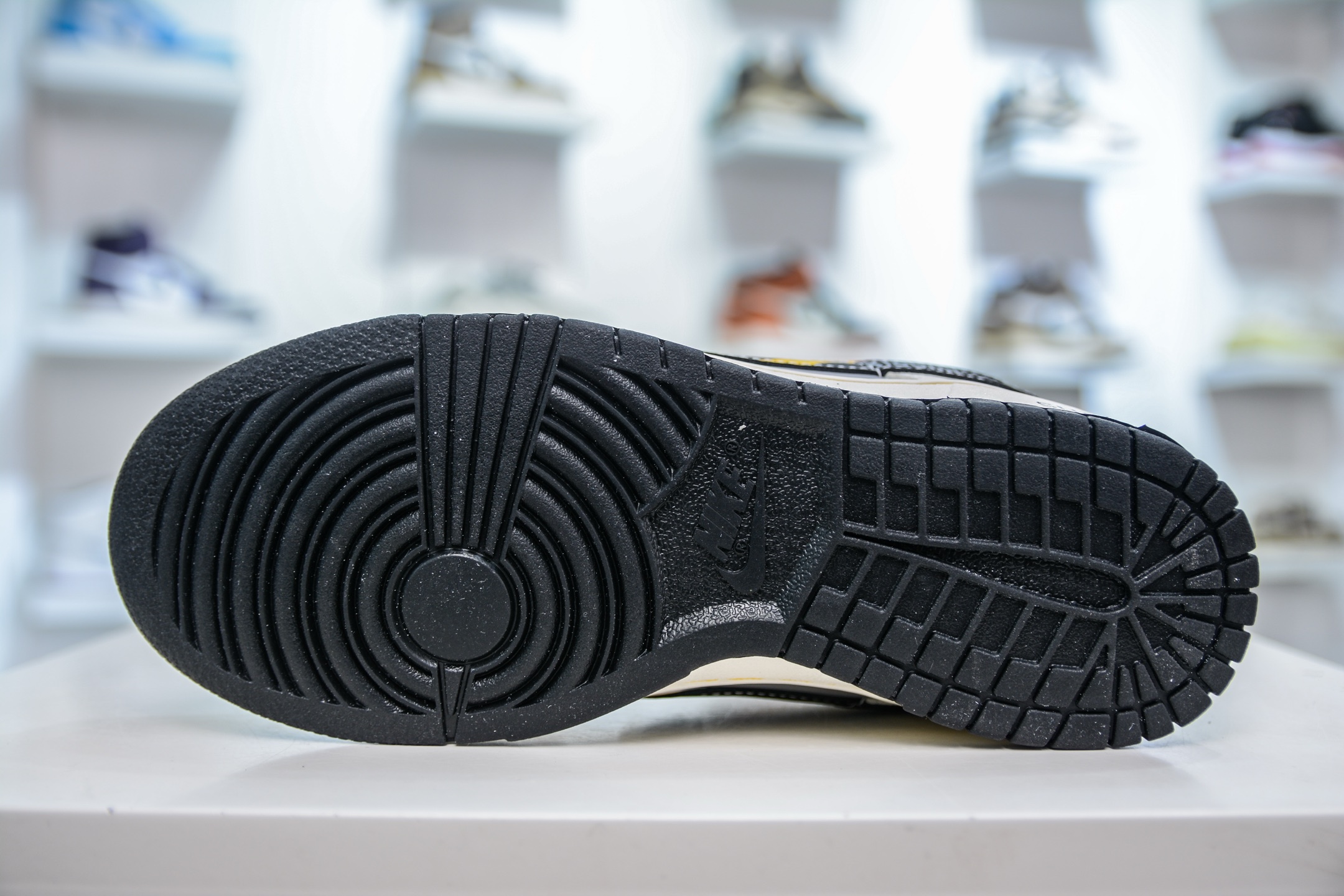 Nike Dunk Low Xiaomi SU7 Custom Edition Sneakers - Limited Release! 5 i1747247233560 5459 0 4