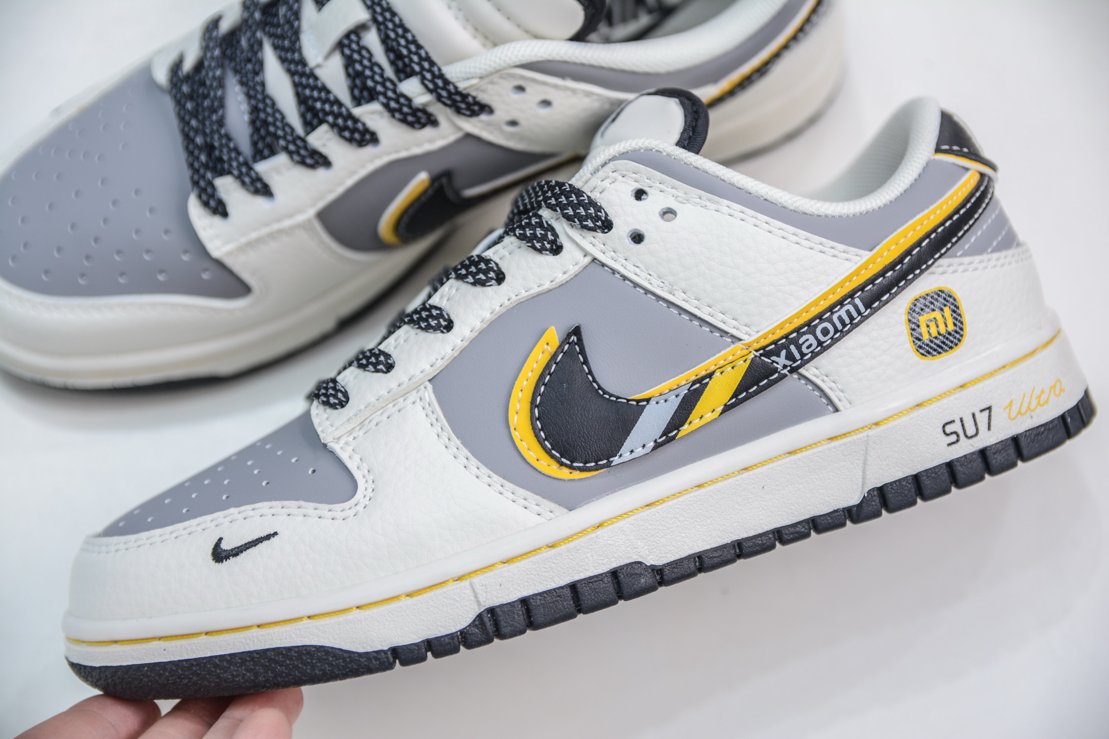 Nike Dunk Low Xiaomi SU7 Custom Edition Sneakers - Limited Release! 7 i1747247233706 1539 0 6