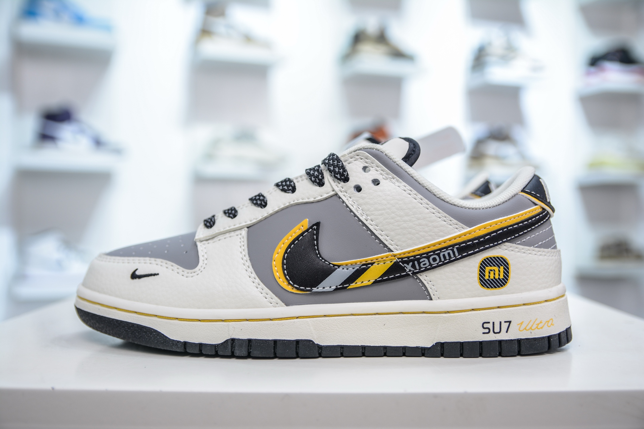 Nike Dunk Low Xiaomi SU7 Custom Edition Sneakers - Limited Release! 1 i1747247236780 1747 0 0