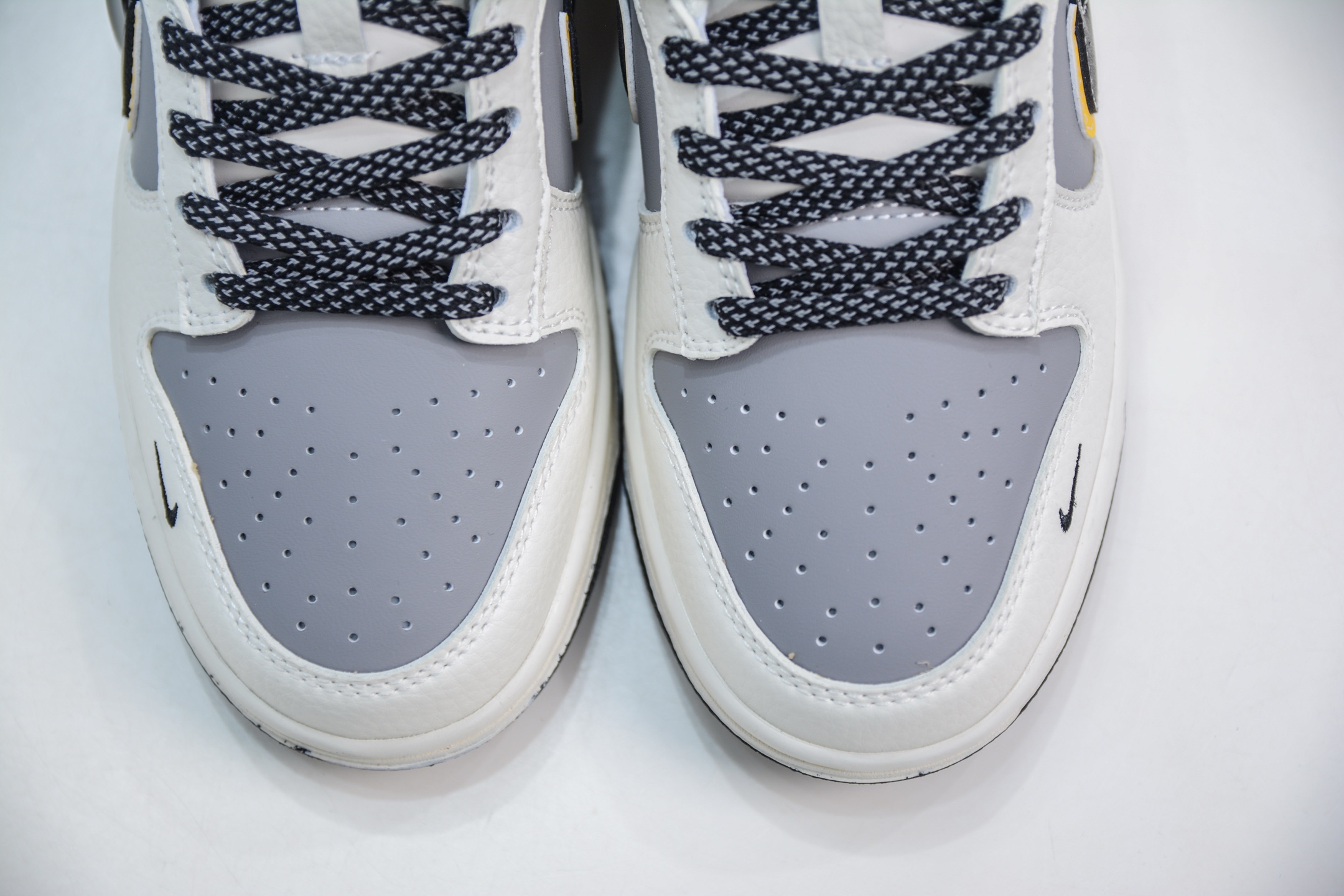 Nike Dunk Low Xiaomi SU7 Custom Edition Sneakers - Limited Release! 9 i1747247236780 8050 0 8