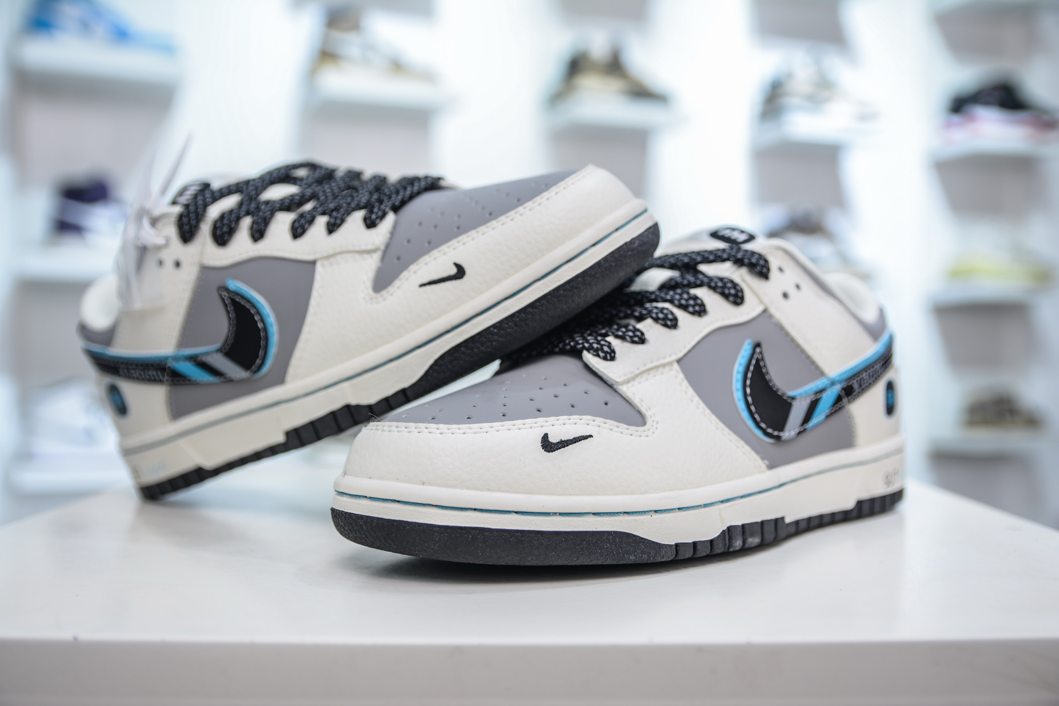 Nike Dunk Low Xiaomi SU7 Ultra Custom Sneakers - Limited Edition 4 i1747247327903 5236 0 3