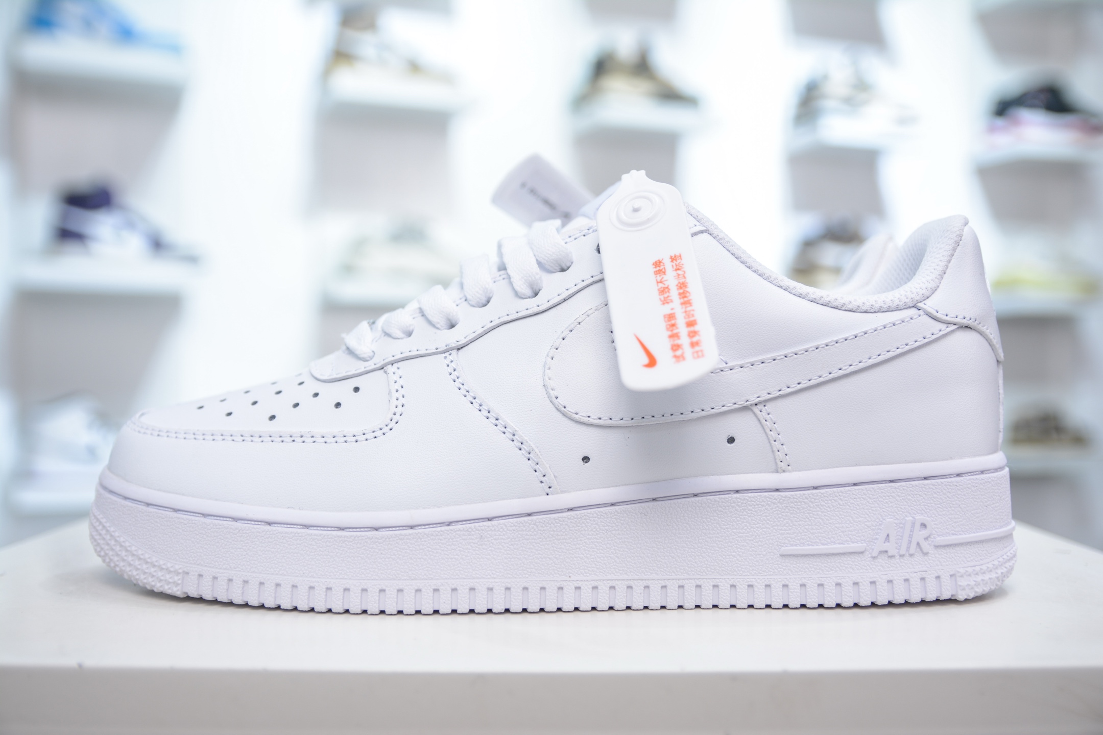 Nike Air Force 1 '07 Low White Casual Sneakers - Iconic Style 1 i1747248136075 197 0 0