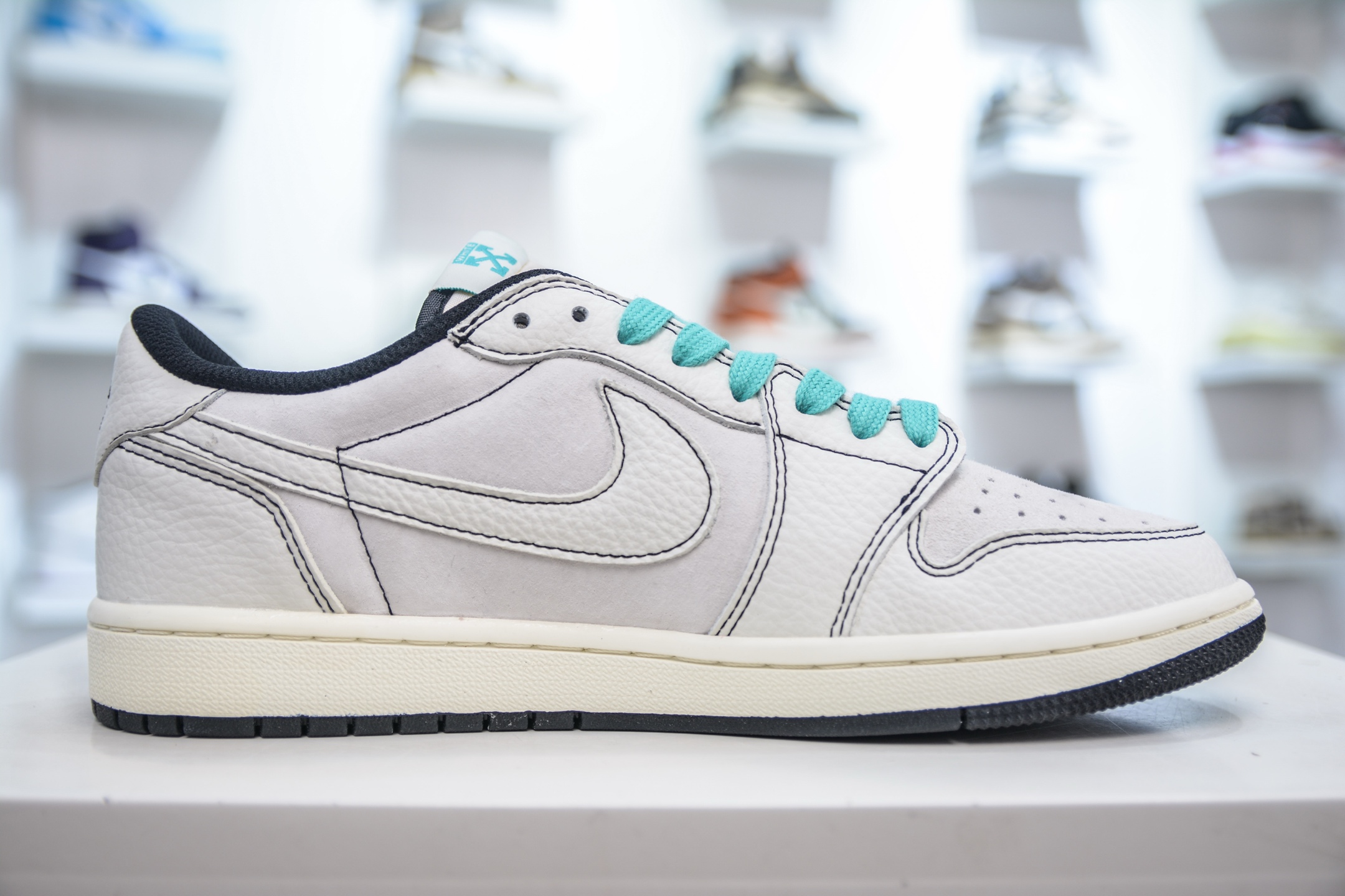 270 TS x Air Jordan x OFF-WHITE AJ1 Low 倒钩低帮OW联名 XZ5749-005