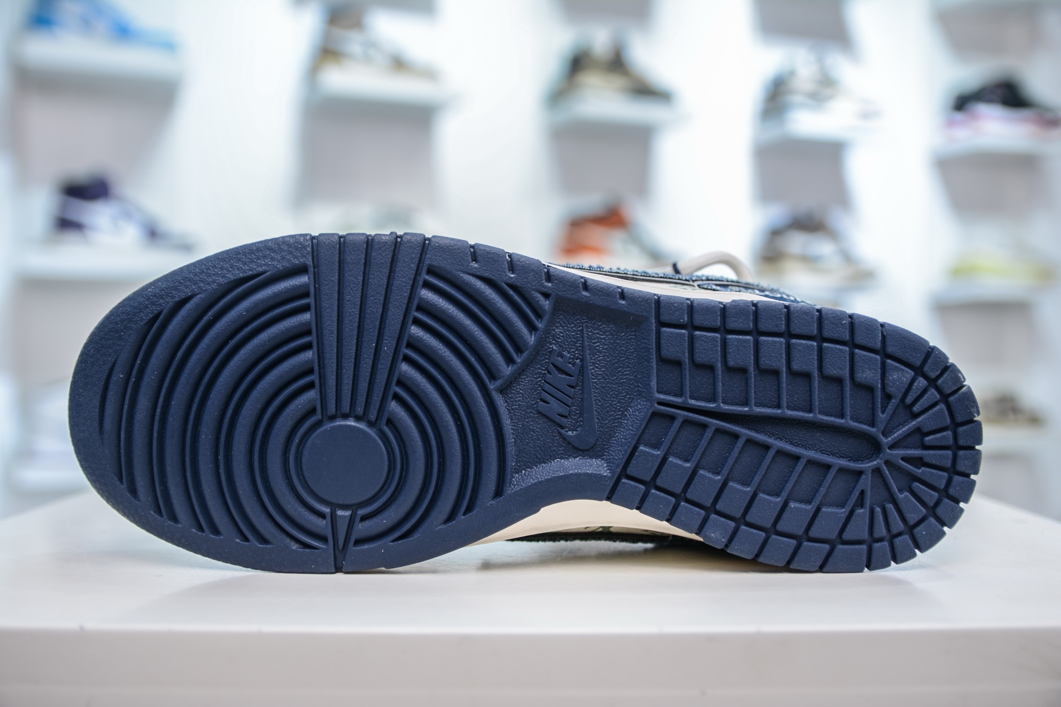 300 Nike SB Dunk Low x Louis Vuitton LV联名-白蓝牛仔绑带 YX5066-321