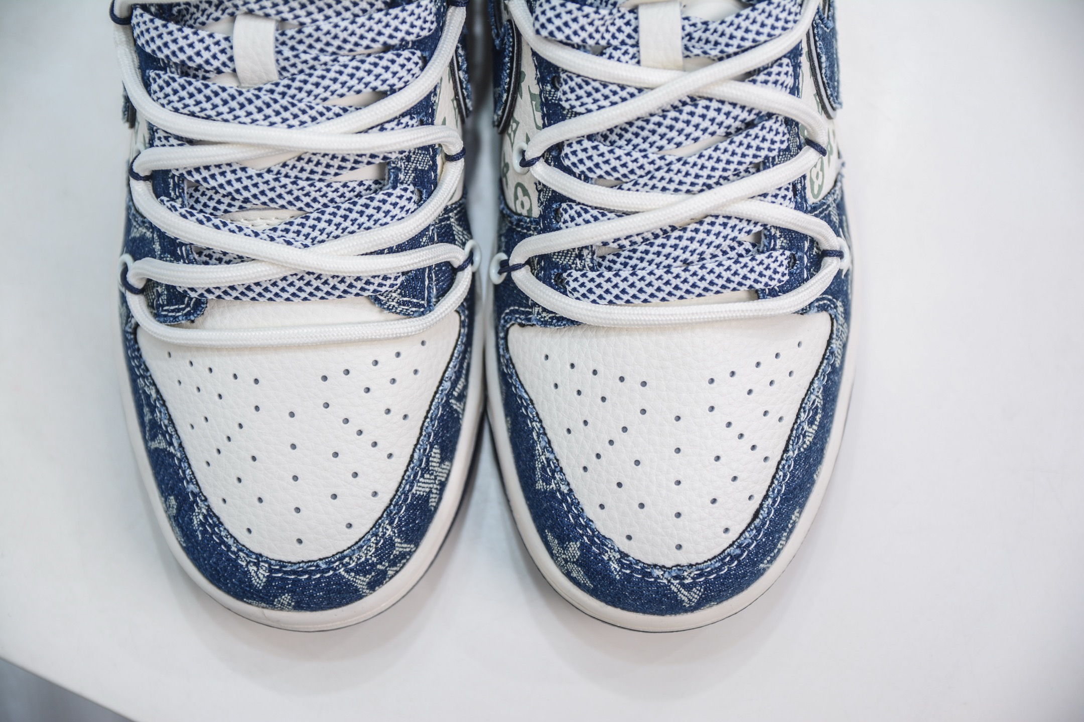 300 Nike SB Dunk Low x Louis Vuitton LV联名-白蓝牛仔绑带 YX5066-321