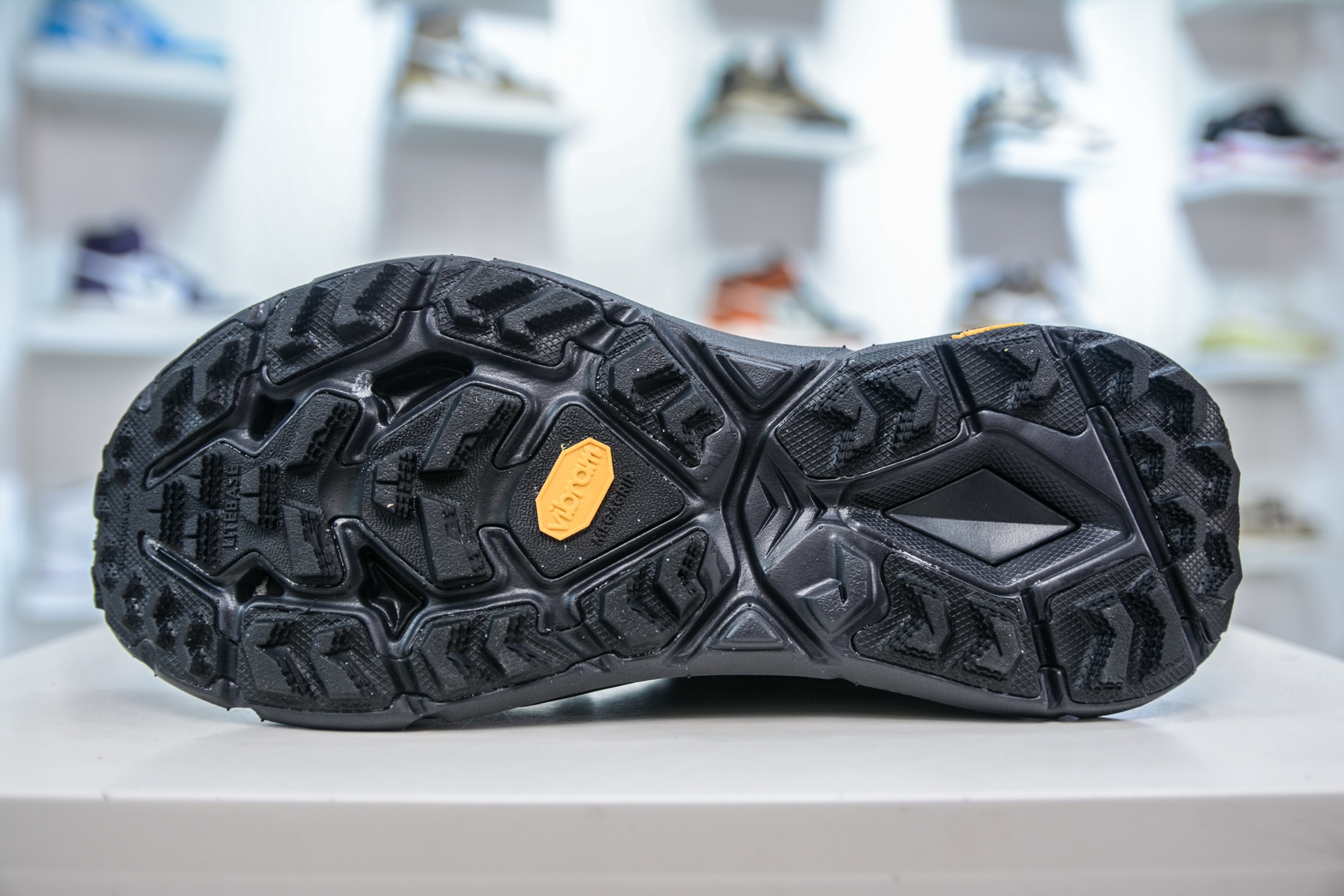 Satisfy x Hoka One One Mafate Speed 4: Lightweight Outdoor Running Shoe 5 i1747328829102 6056 0 4