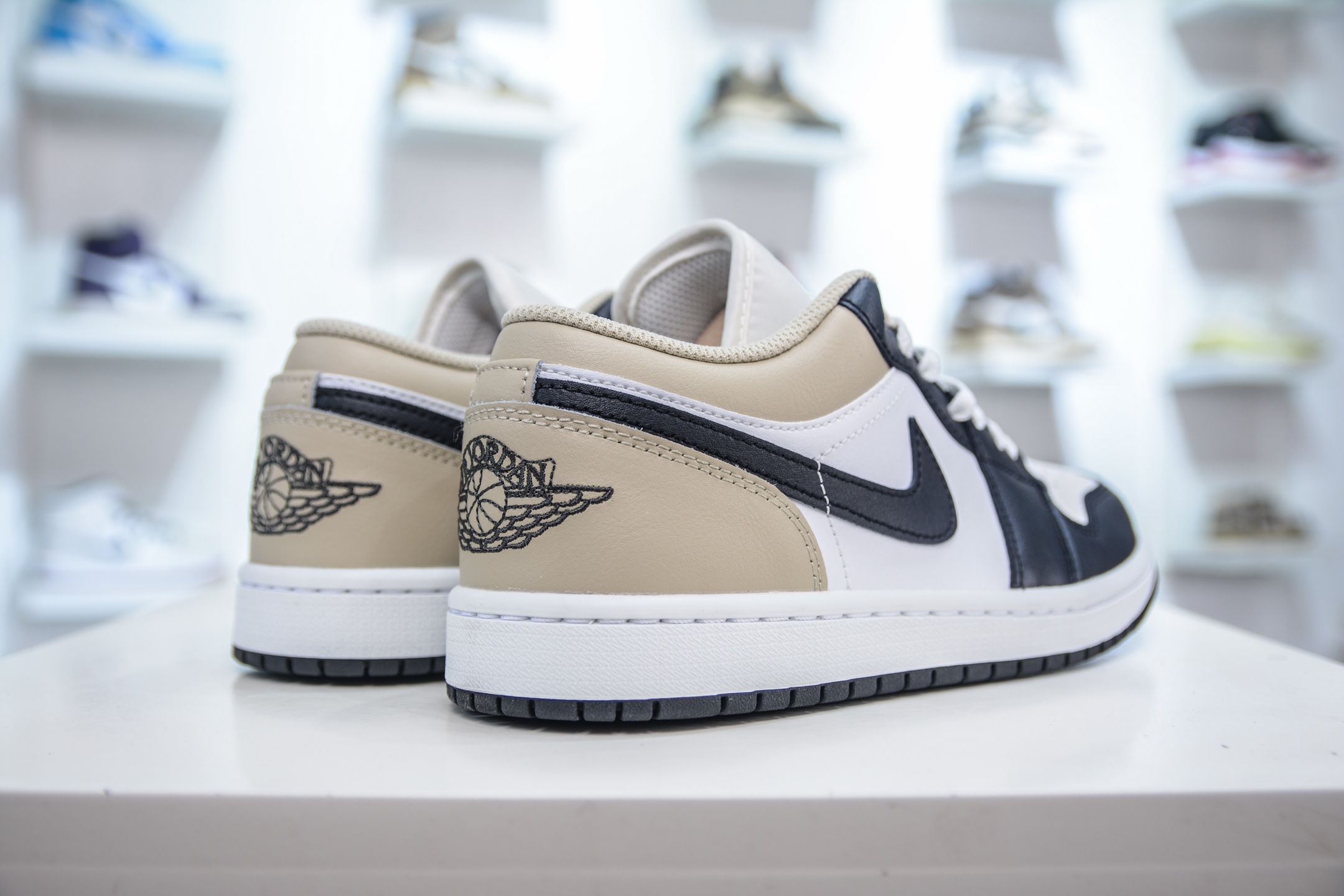 Air Jordan 1 Low White Black Sesame - Iconic Style, Unmatched Comfort 6 i1747329258498 8071 0 5