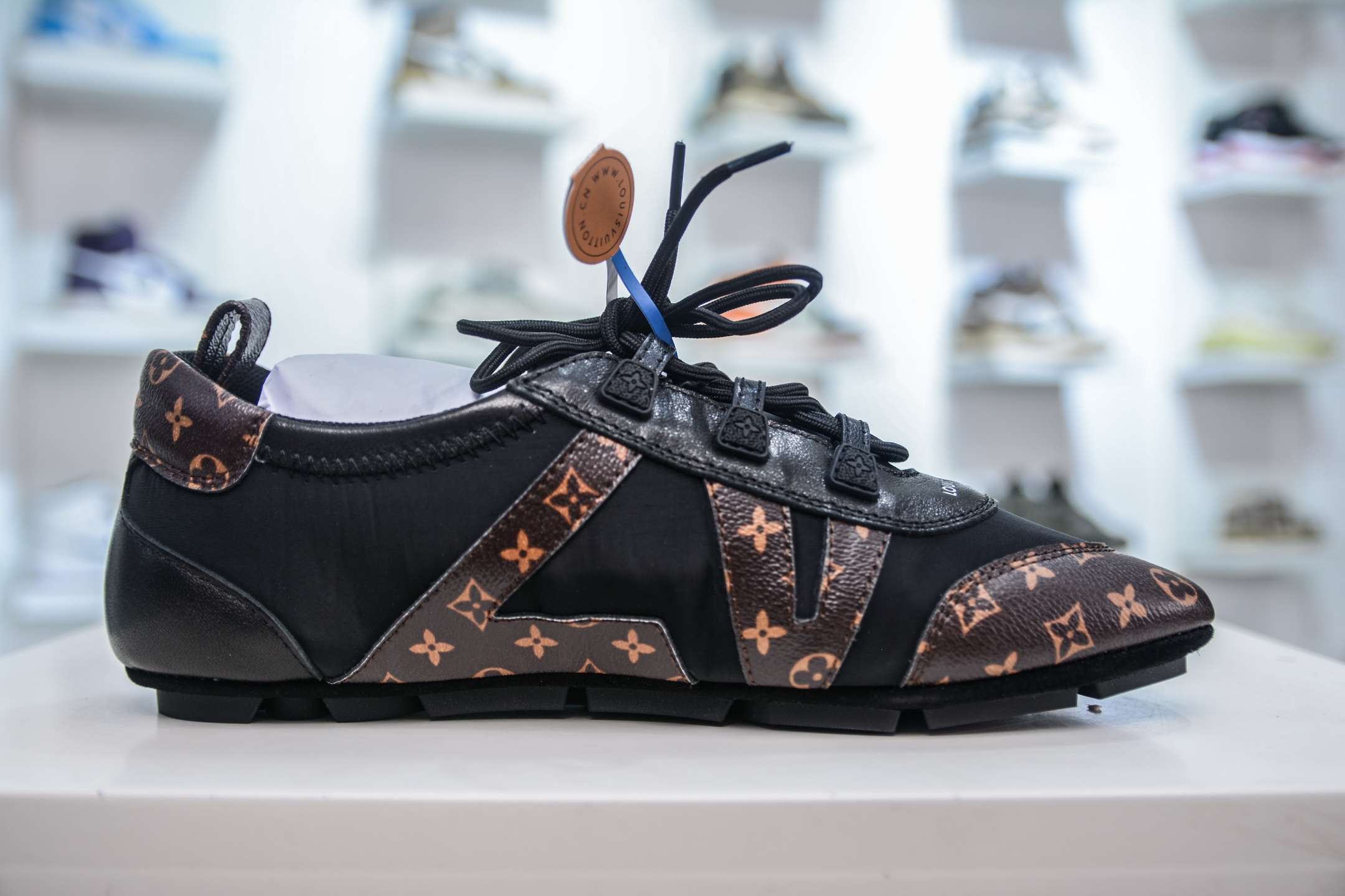 380 LOUIS VUITTON lv Sneakerina 2025早春发布新款德训鞋芭蕾舞鞋
