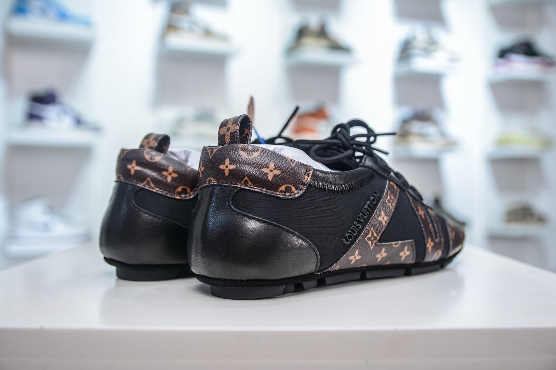 380 LOUIS VUITTON lv Sneakerina 2025早春发布新款德训鞋芭蕾舞鞋