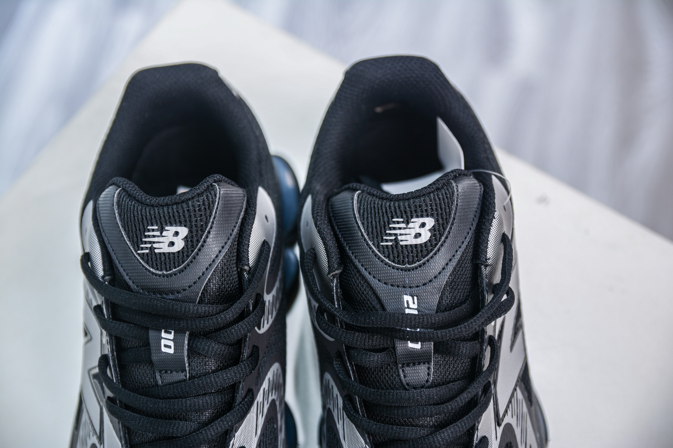 240 New Balance NB2000 舒适百搭防滑耐磨低帮 休闲跑步鞋 U2000EA
