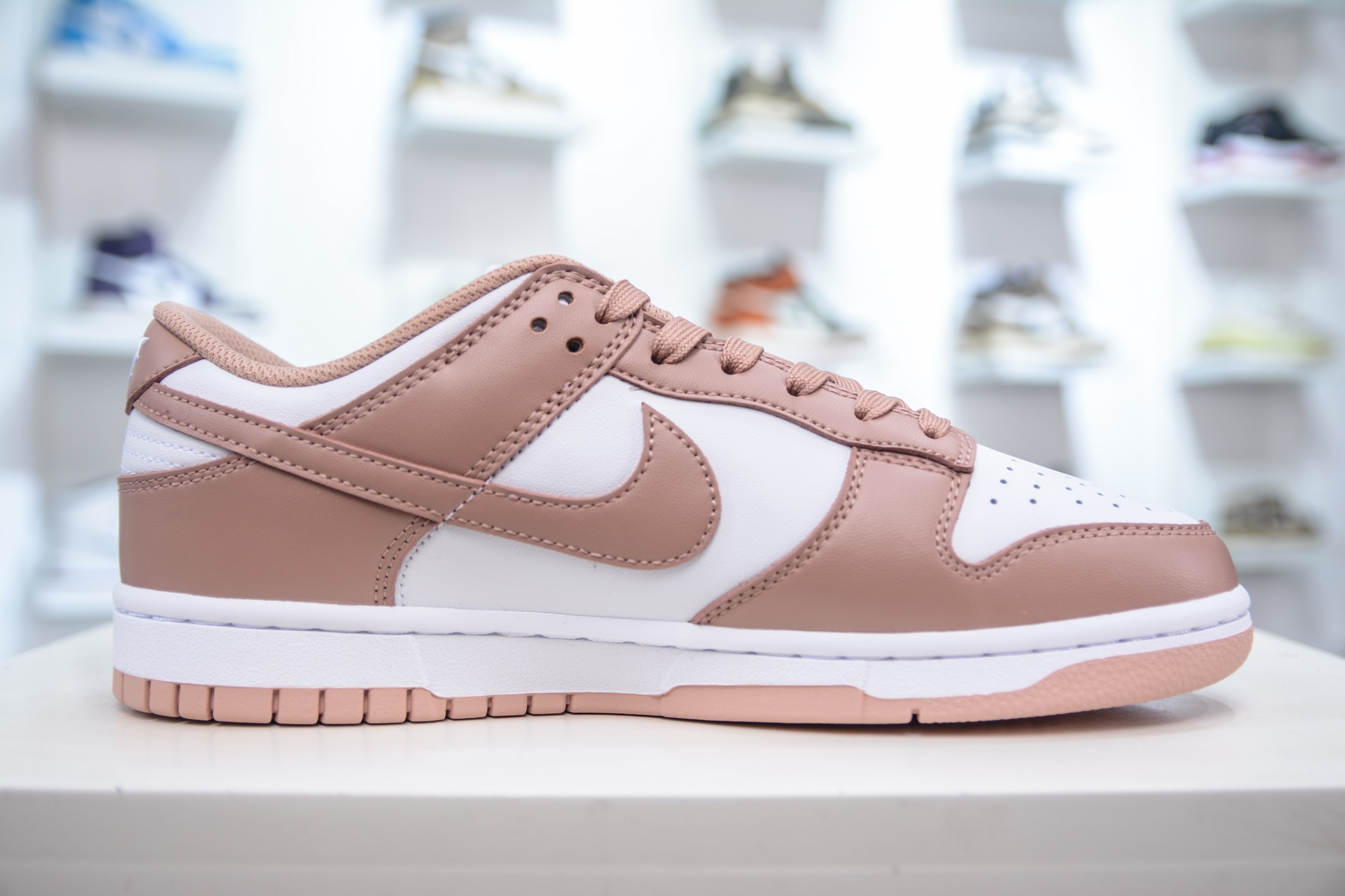 Nike Dunk Low Rose Whisper - Stylish and Comfortable Sneakers for Everyday Wear 3 i1747329924755 6688 0 2
