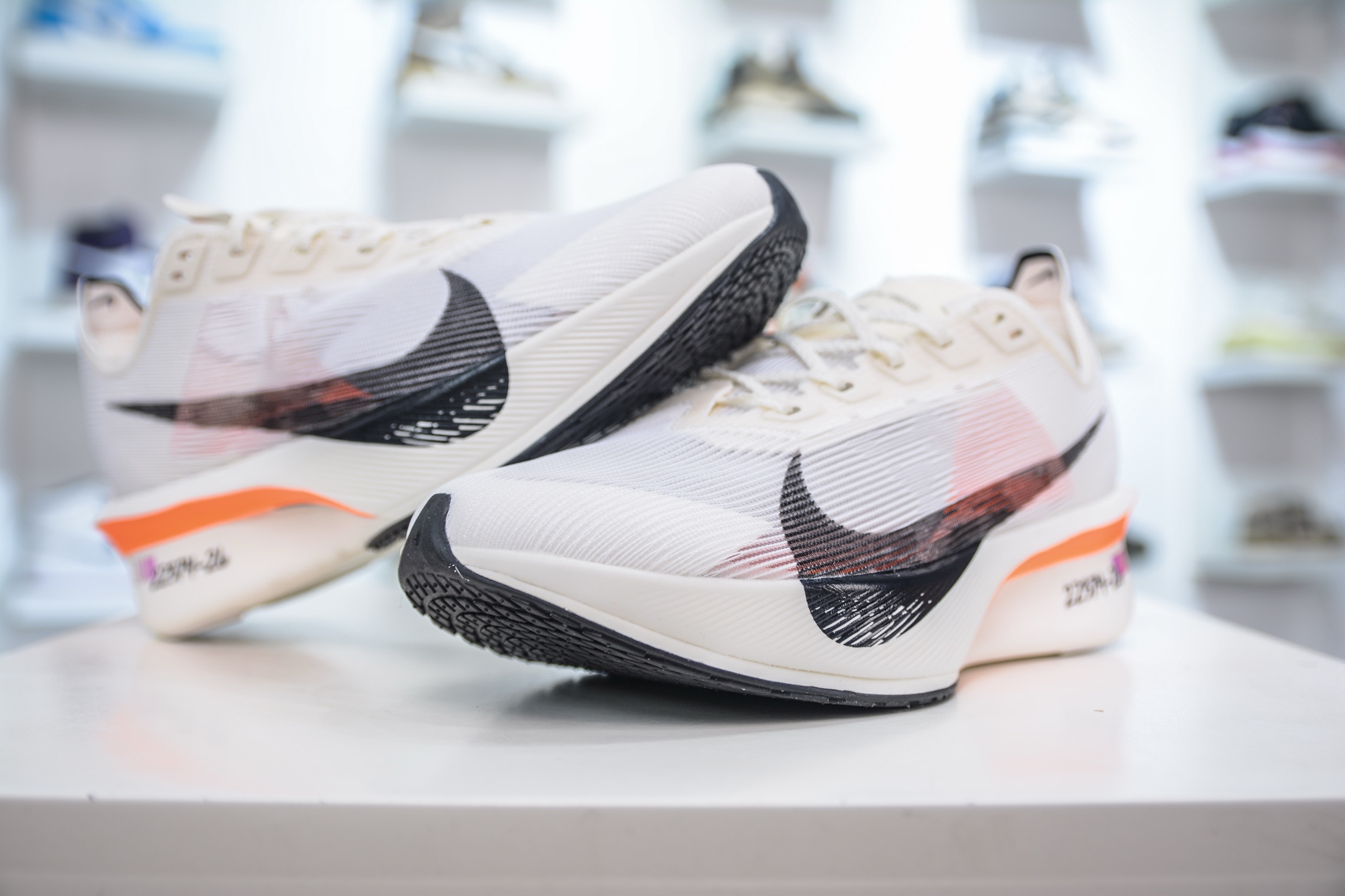 Nike Air Zoom Vaporfly NEXT% Marathon Running Shoes - Cushioning and Stability 4 i1747494920339 7137 0 3