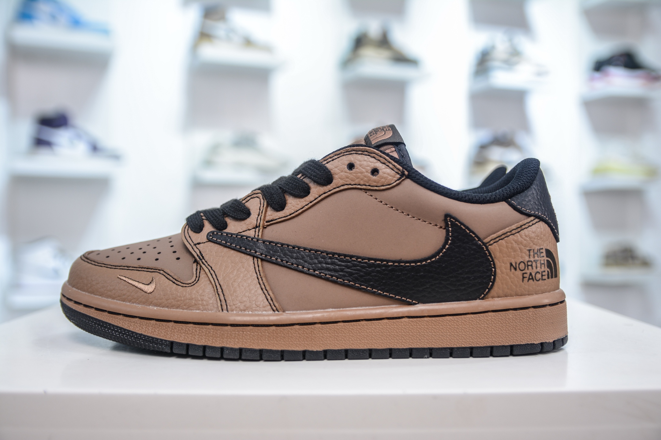 The North Face x Travis Scott Air Jordan 1 Low - Brown Black 2 i1747495312958 2378 0 0