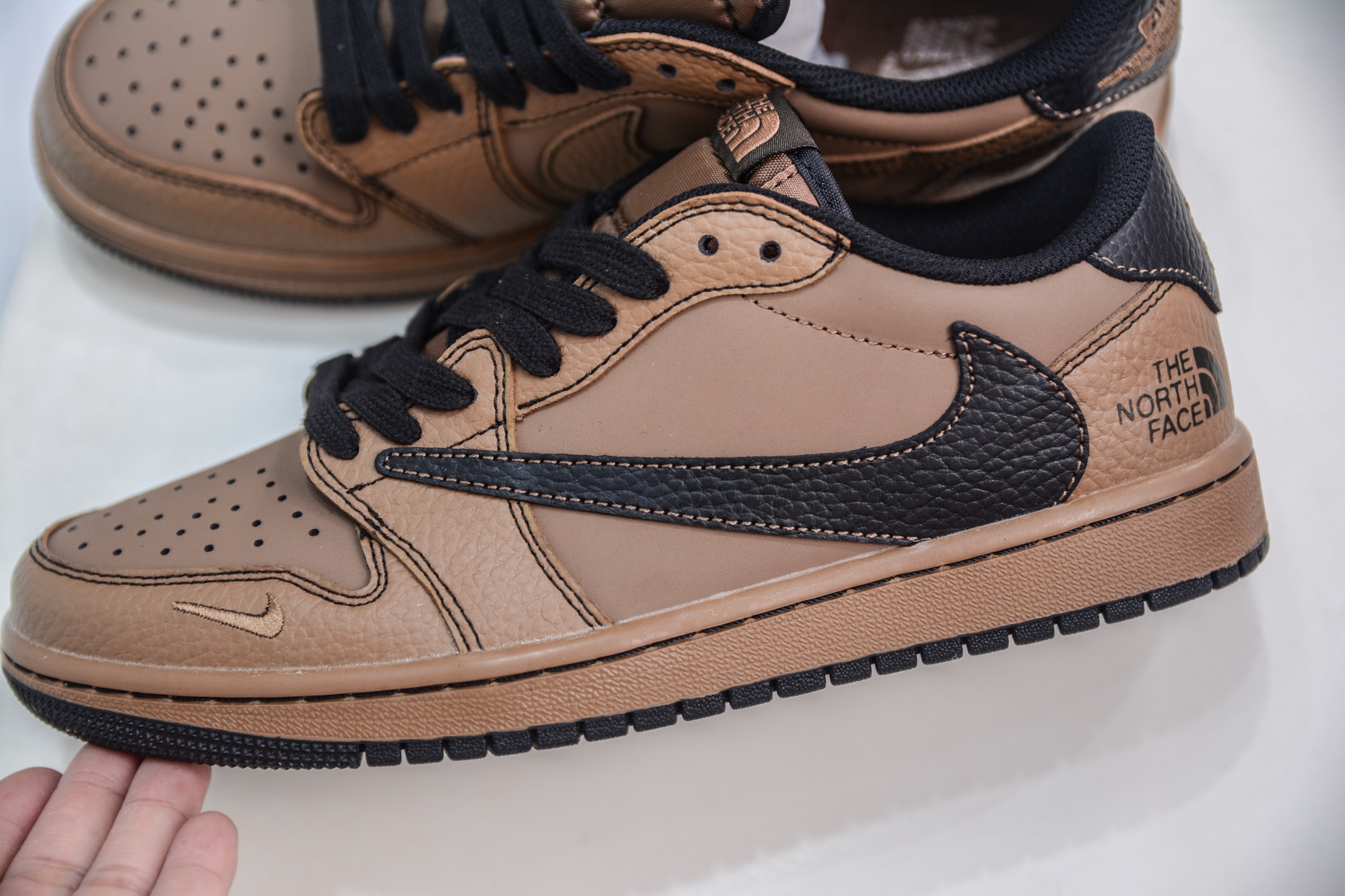 The North Face x Travis Scott Air Jordan 1 Low - Brown Black 8 i1747495320764 9581 0 6