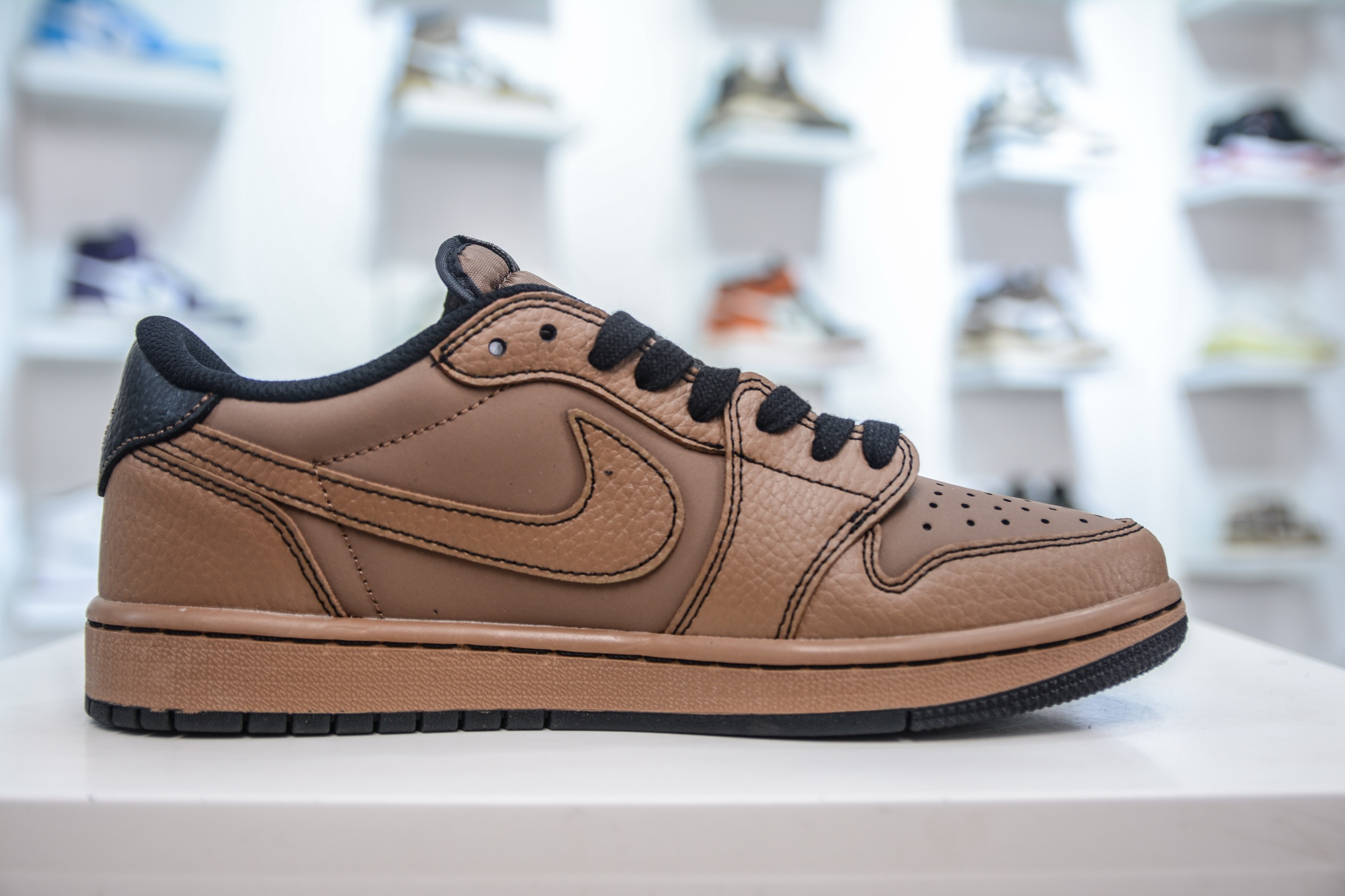 The North Face x Travis Scott Air Jordan 1 Low - Brown Black 4 i1747495320780 3519 0 2