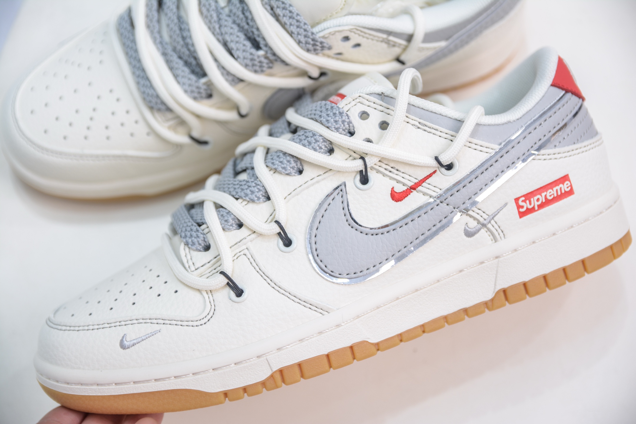Nike SB Dunk Low x Supreme Collab - White/Grey, Premium Leather Sneakers 8 i1747495372024 4529 0 6