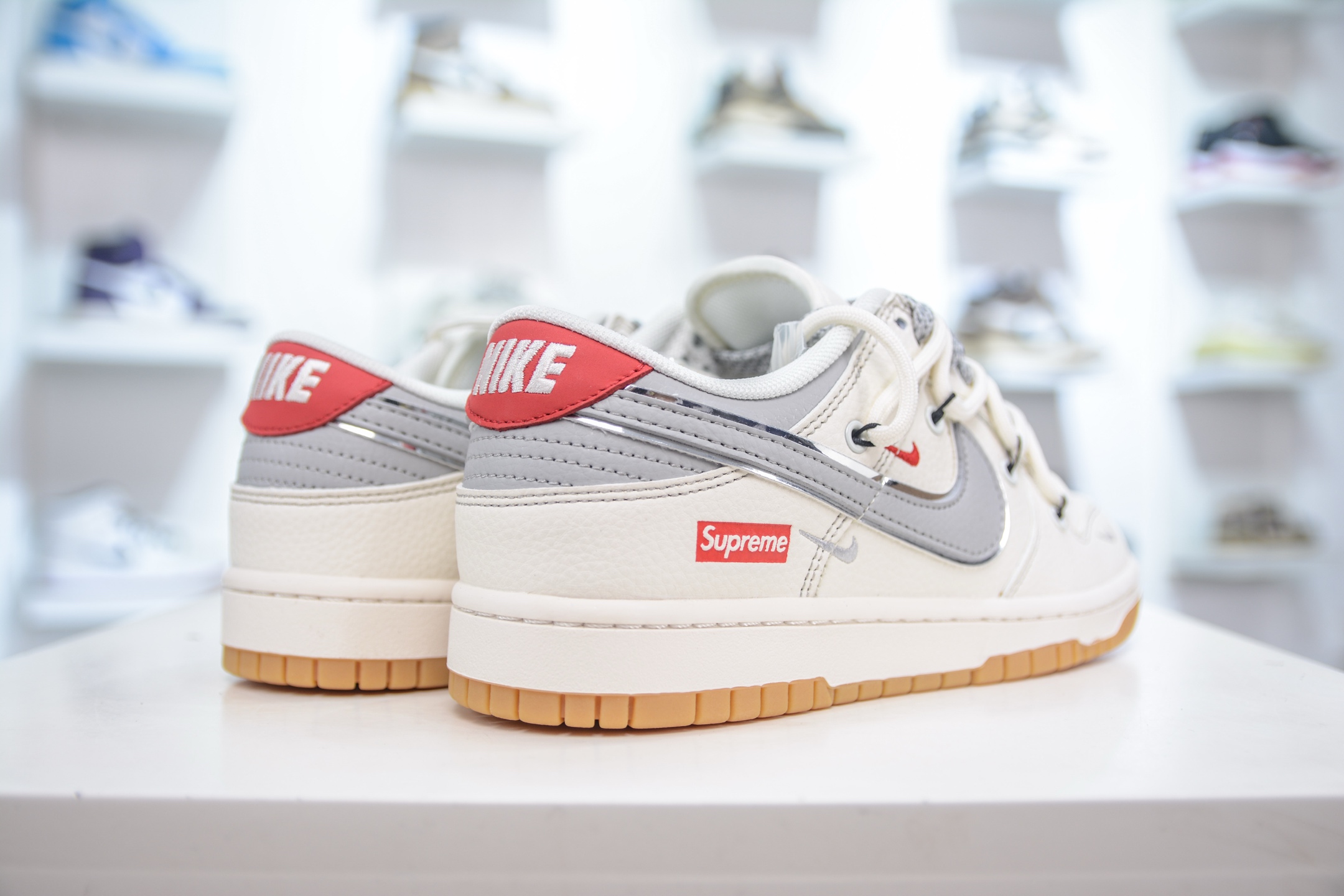 Nike SB Dunk Low x Supreme Collab - White/Grey, Premium Leather Sneakers 7 i1747495372141 813 0 5
