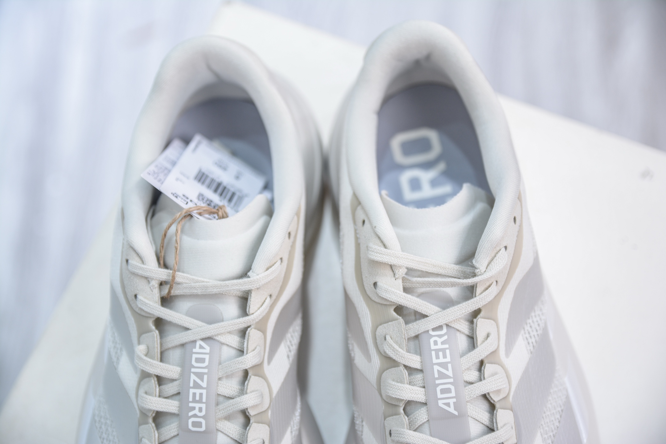200 AD Adizero Evo SL 阿迪超轻透气缓震跑鞋 JR3419