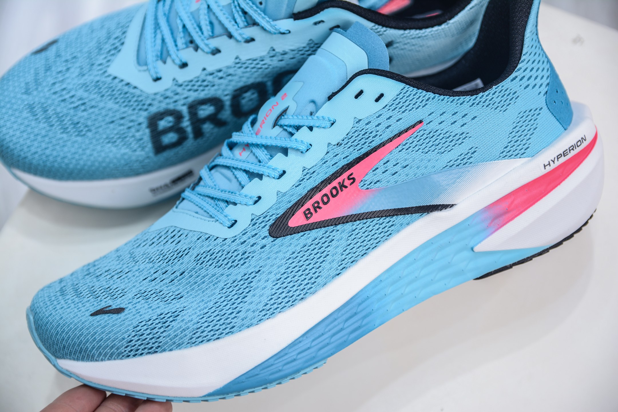Brooks Hyperion 2 Running Shoes - Ultra-Light, Breathable, and Responsive 8 i1747496004793 5327 0 6
