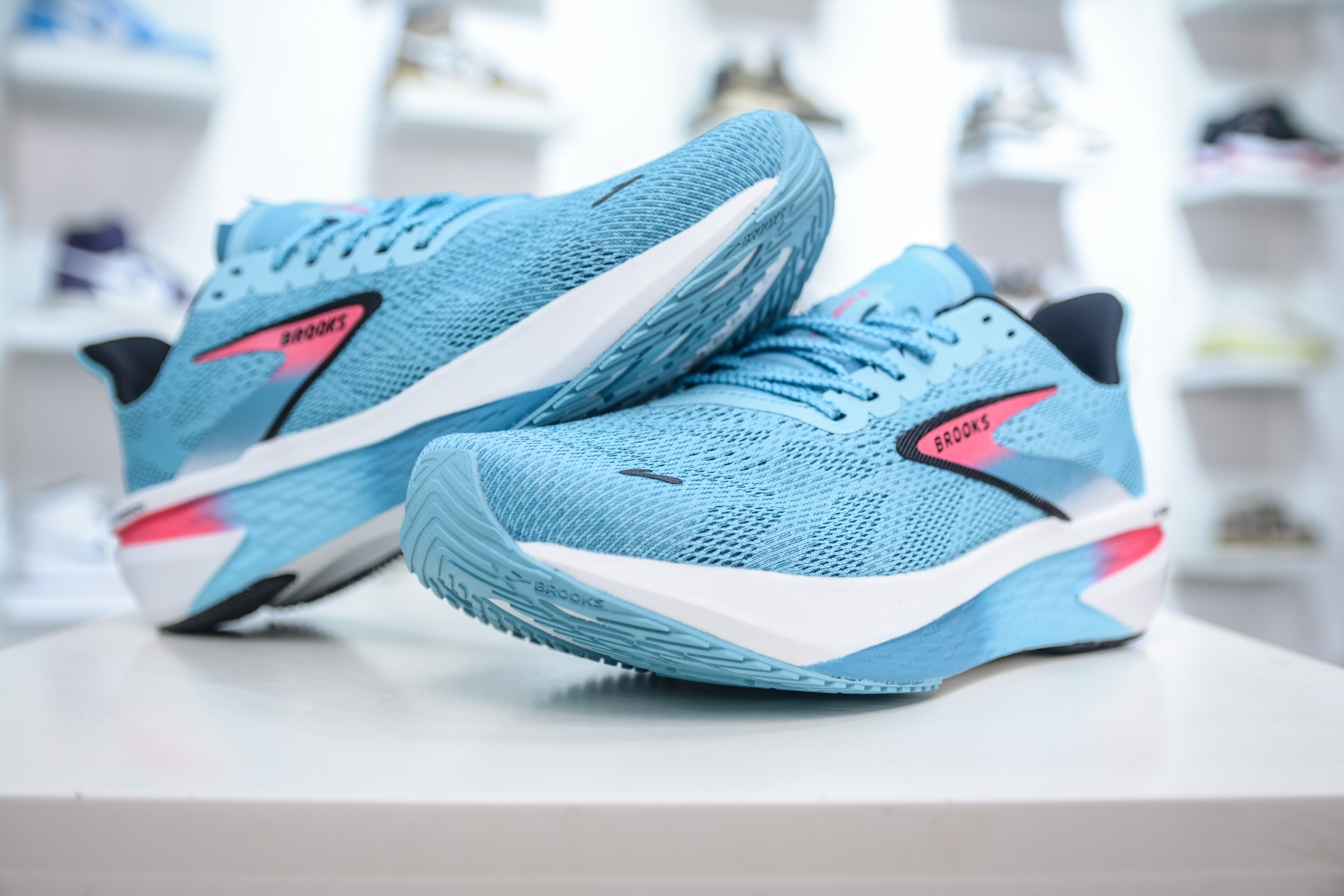 Brooks Hyperion 2 Running Shoes - Ultra-Light, Breathable, and Responsive 5 i1747496008827 7782 0 3