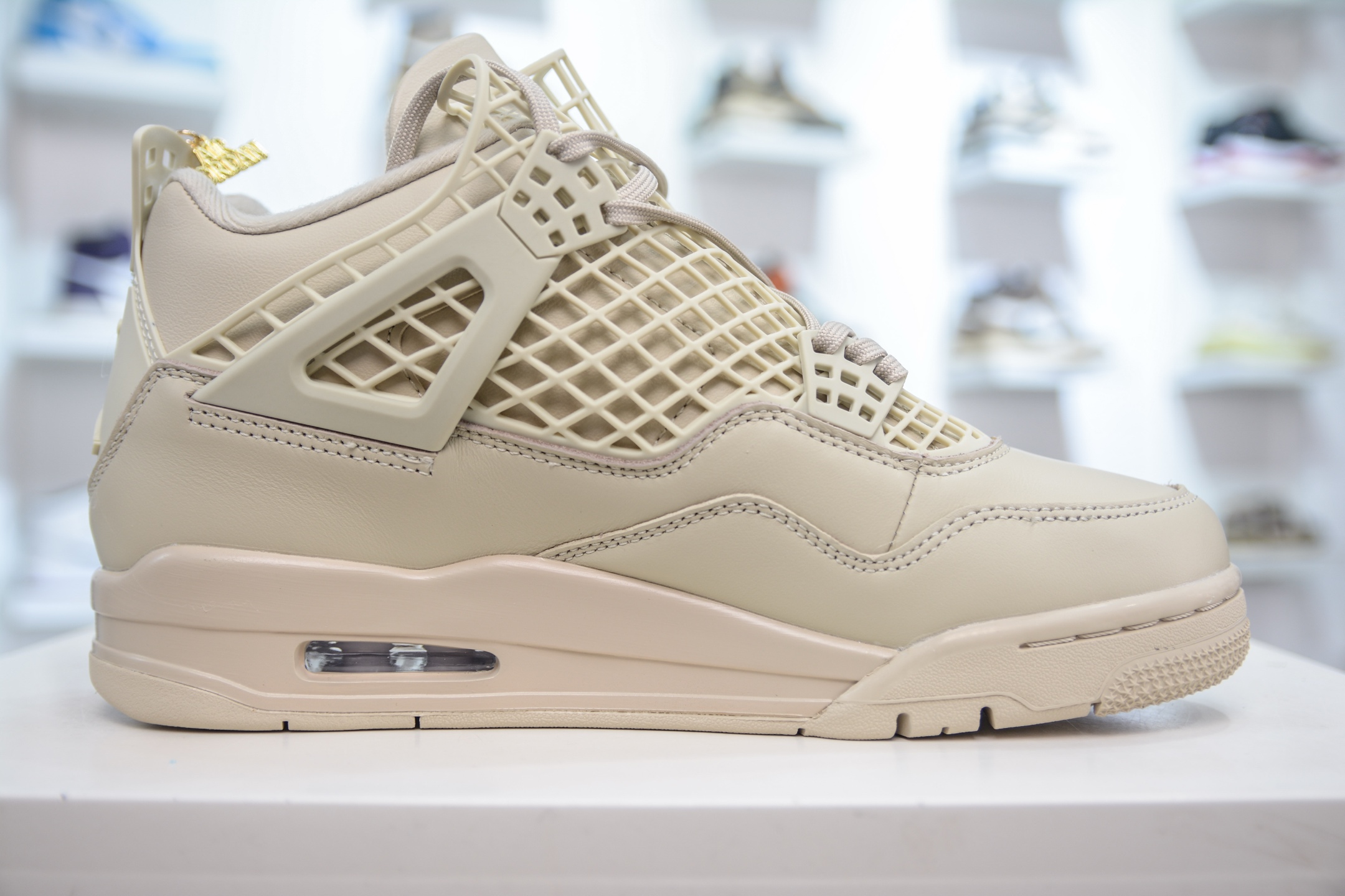 320 F版 Air Jordan 4 Retro ”NET”乔丹4代网格藤条色 FN7251-200