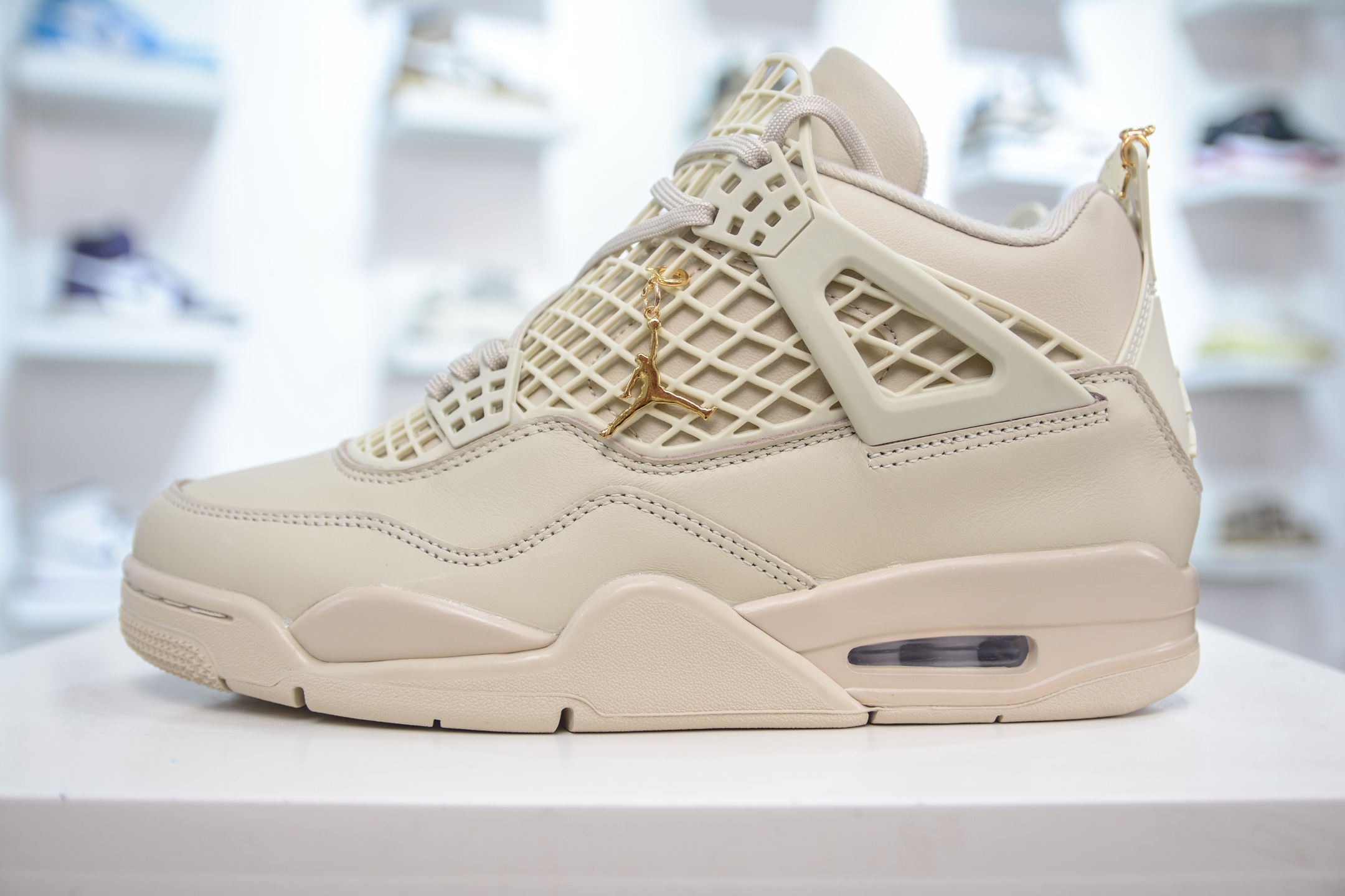 320 F版 Air Jordan 4 Retro ”NET”乔丹4代网格藤条色 FN7251-200