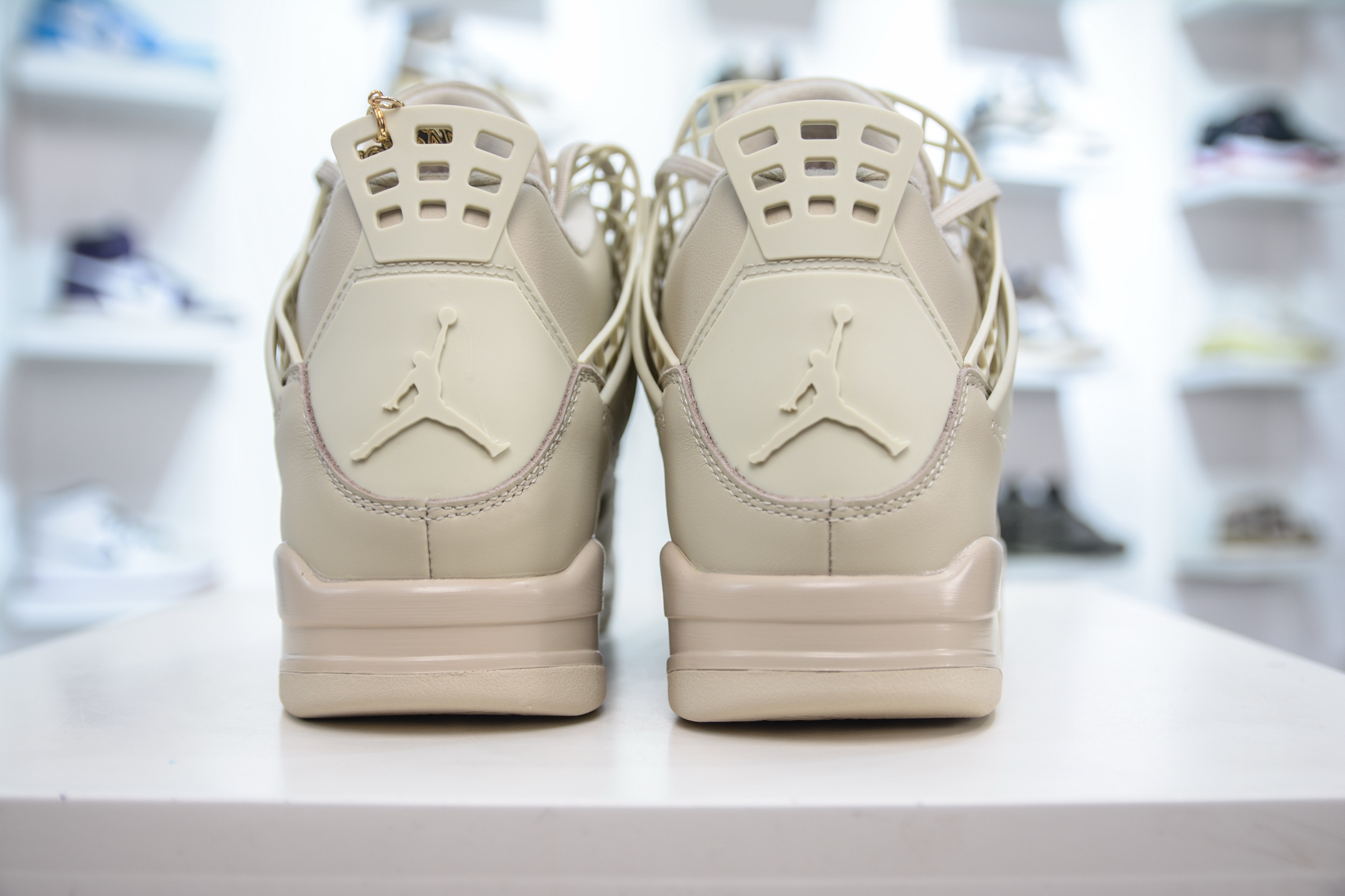 320 F版 Air Jordan 4 Retro ”NET”乔丹4代网格藤条色 FN7251-200