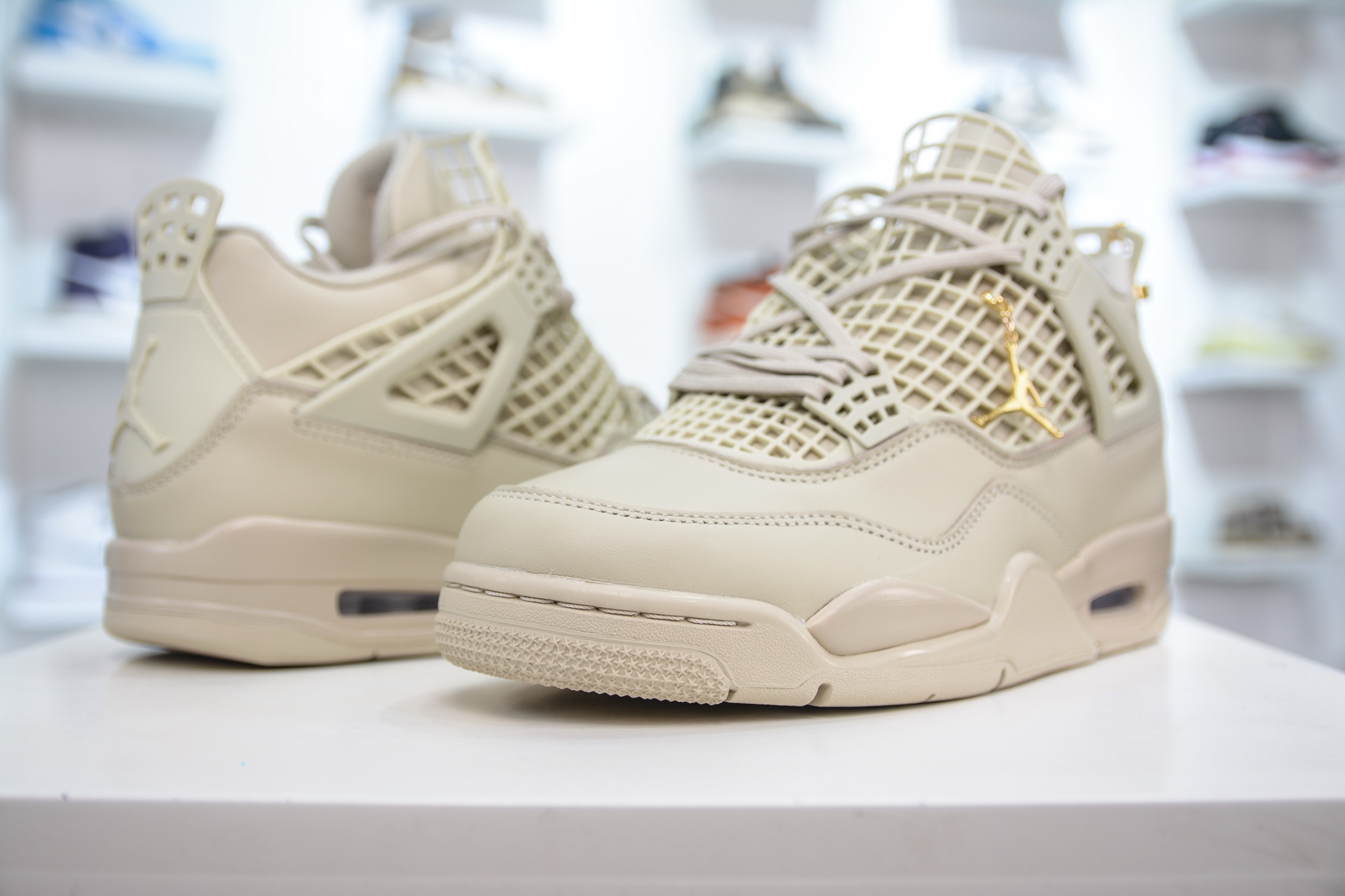 320 F版 Air Jordan 4 Retro ”NET”乔丹4代网格藤条色 FN7251-200