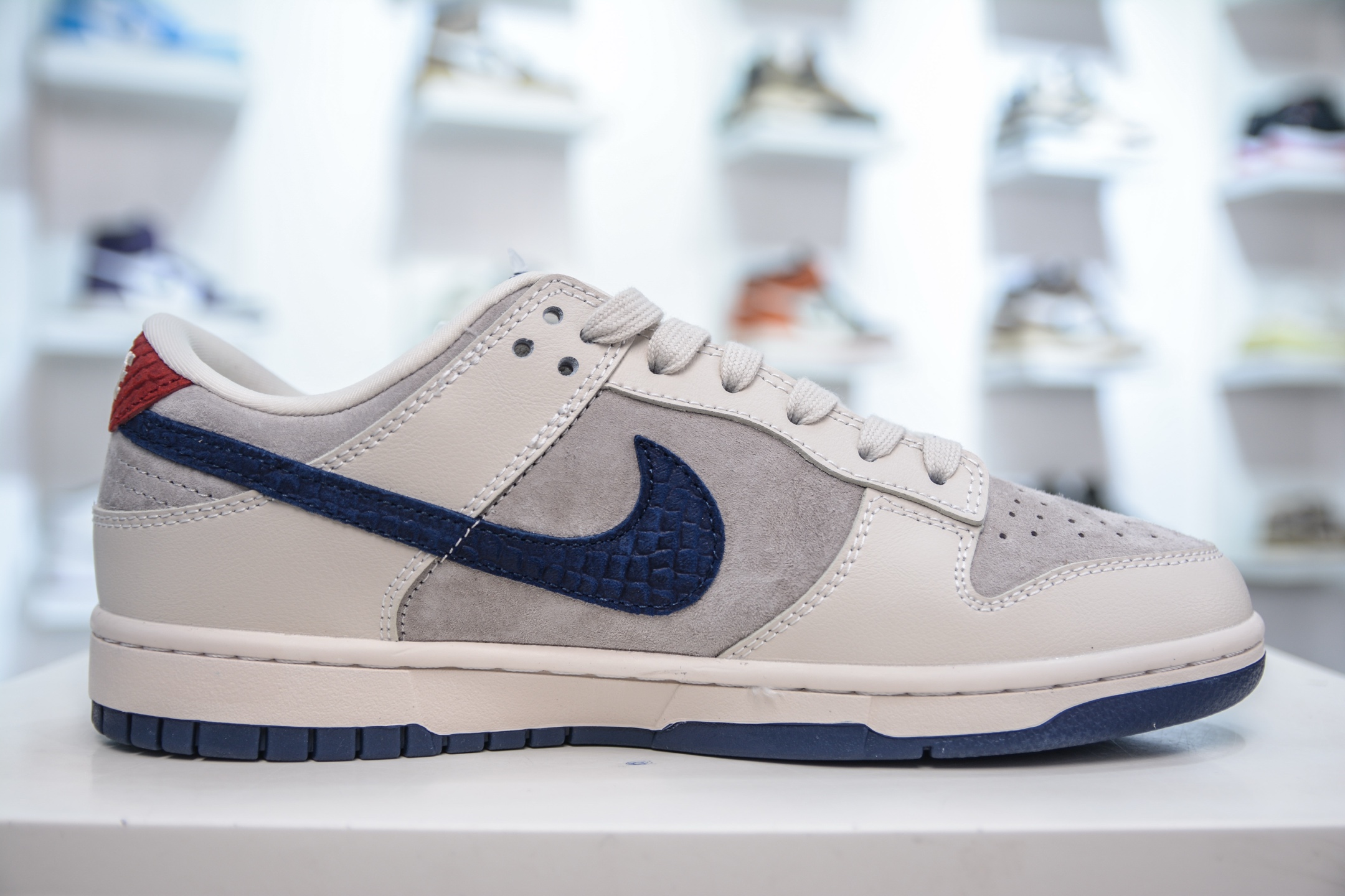280 Nike SB Dunk Low x Louis Vuitton LV联名-蓝蛇鳞勾 XX3168-122