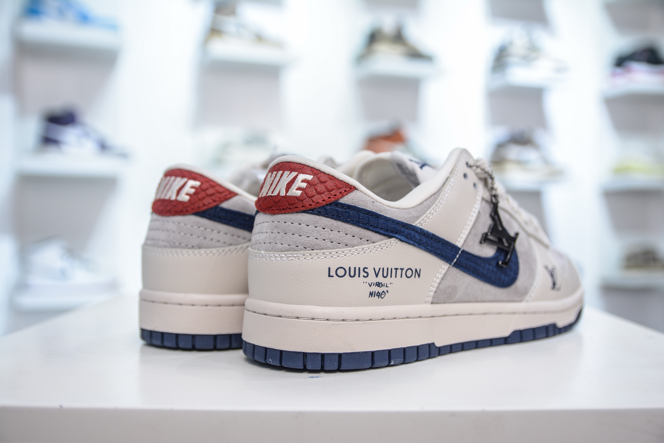 280 Nike SB Dunk Low x Louis Vuitton LV联名-蓝蛇鳞勾 XX3168-122
