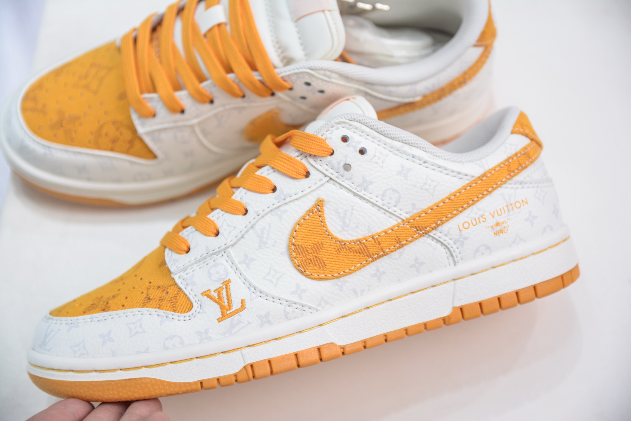 Nike SB Dunk Low x Louis Vuitton White Yellow Premium Leather Sneakers 7 i1747590302351 2300 0 6