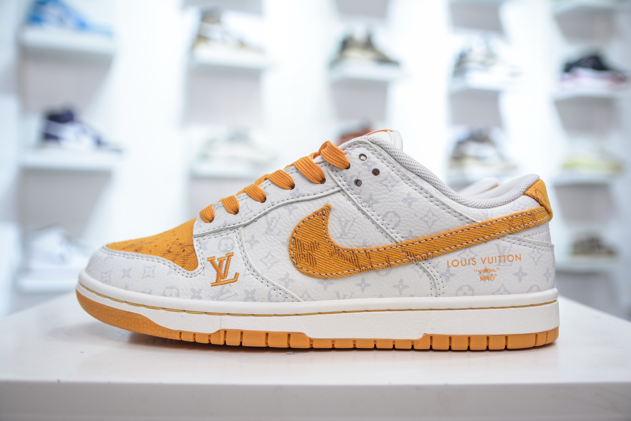 Nike SB Dunk Low x Louis Vuitton White Yellow Premium Leather Sneakers 1 i1747590302352 9682 0 0