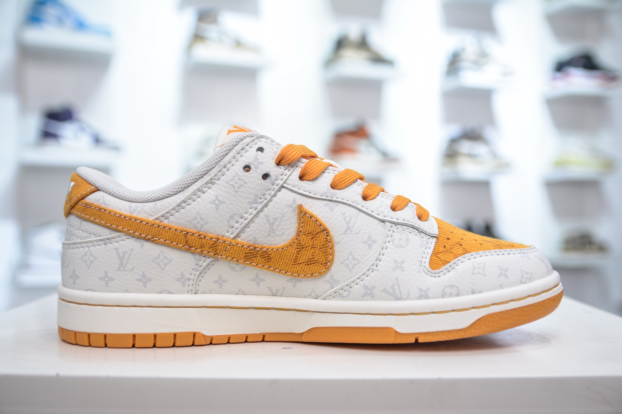 Nike SB Dunk Low x Louis Vuitton White Yellow Premium Leather Sneakers 3 i1747590302451 7247 0 2